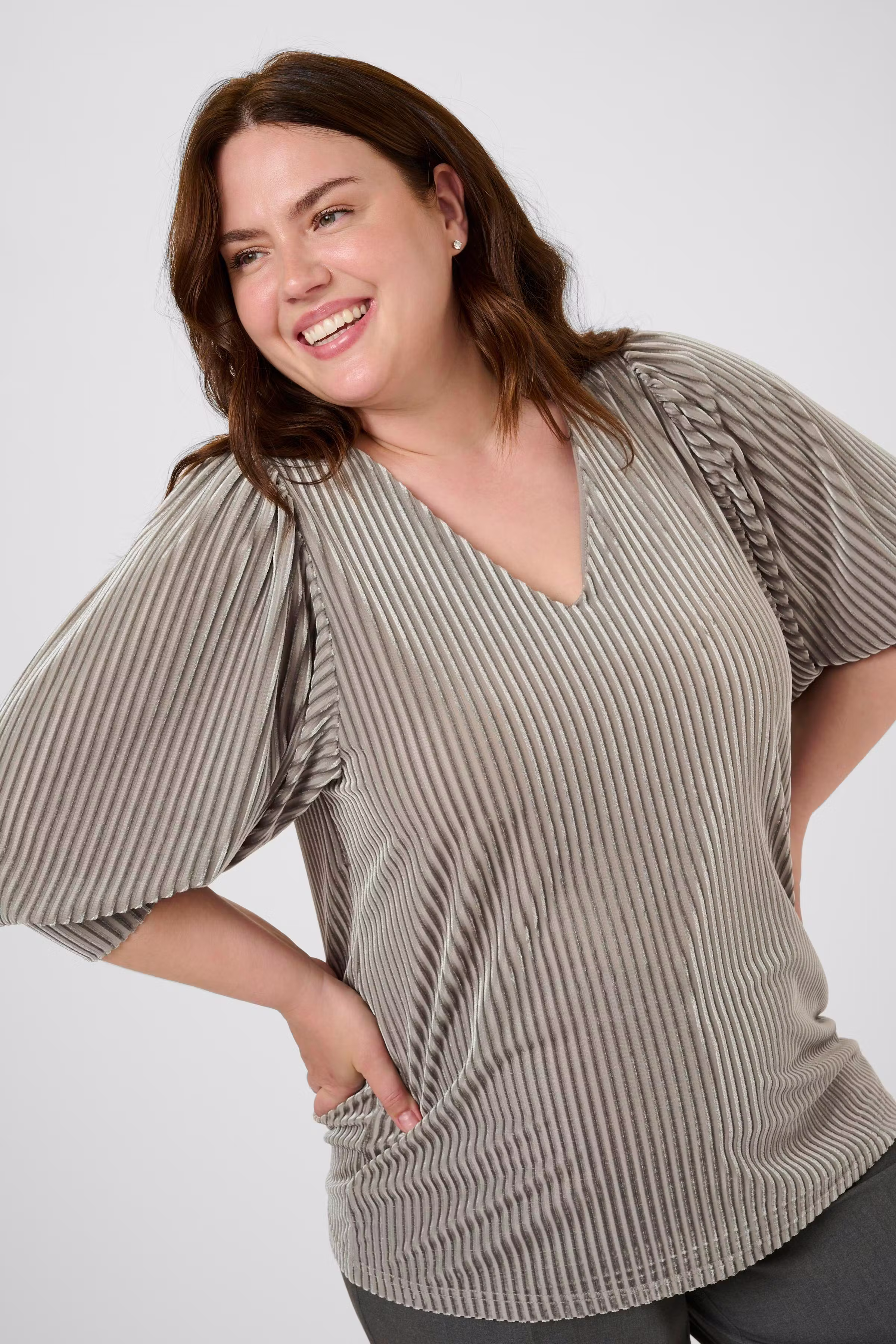 KCcacanna Velour Blouse LOOKBOOK DETAIL 10581210-170000