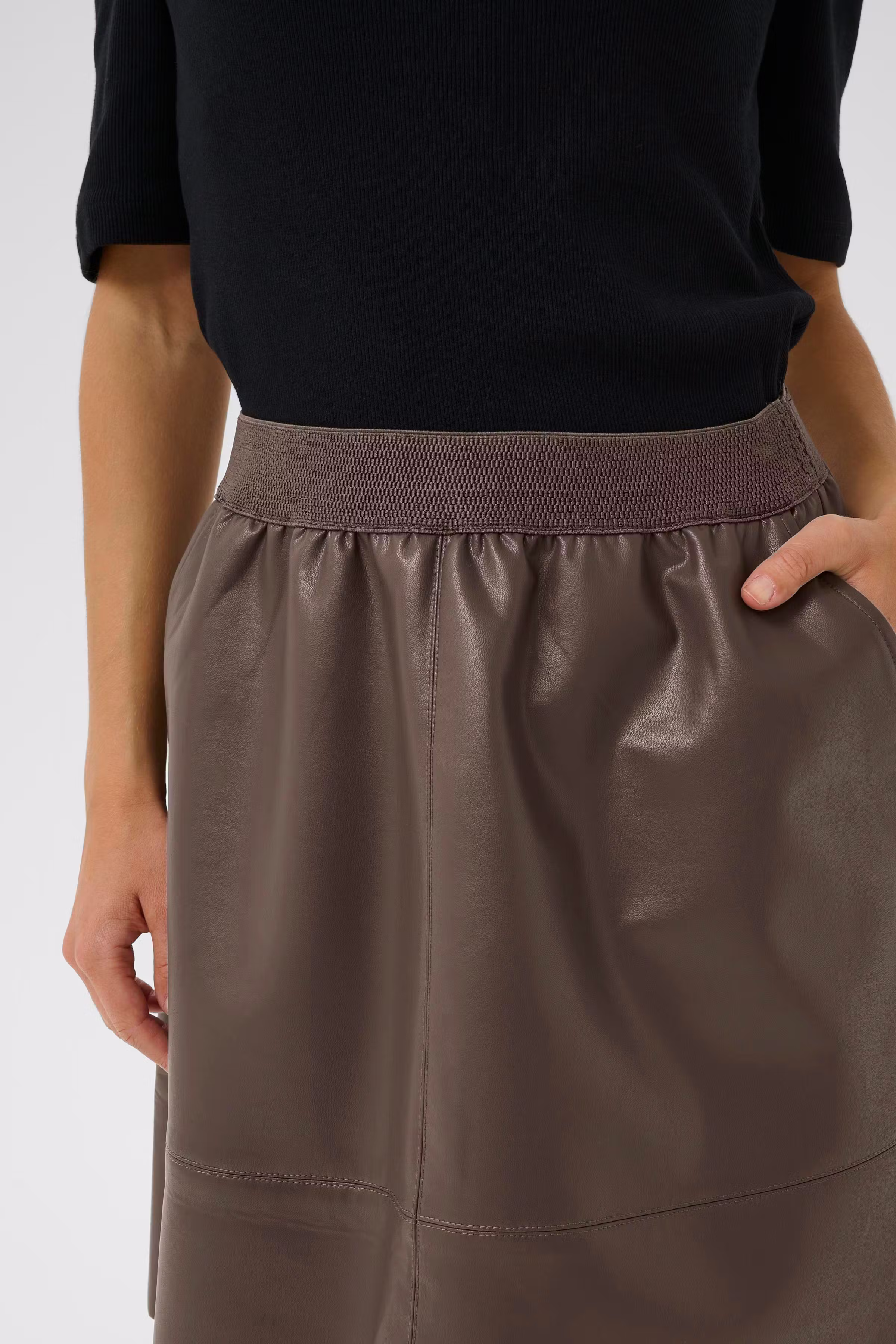KAmikka Skirt LOOKBOOK DETAIL 10508133-190912