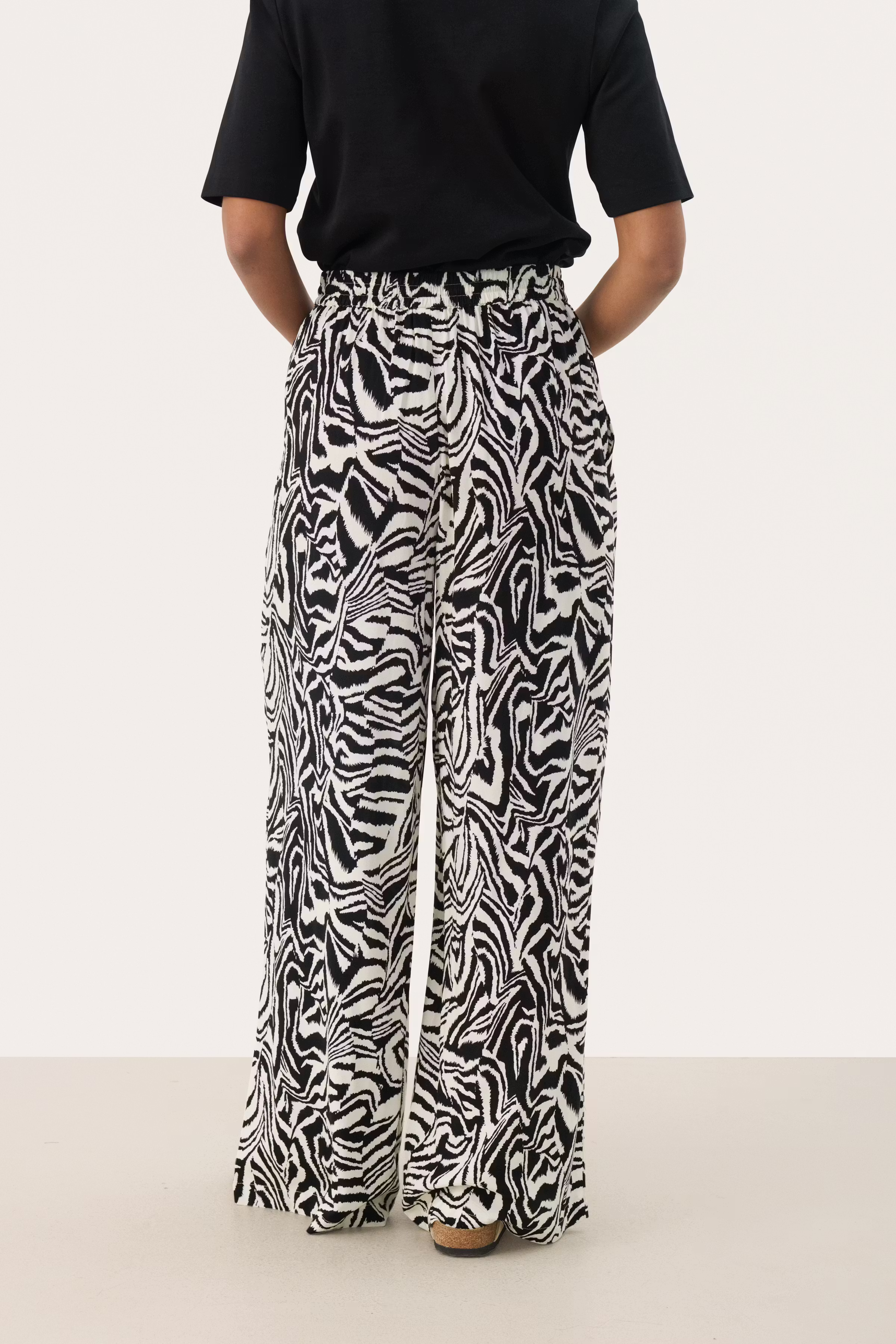 TinePW Broek LOOKBOOK BACK 30309877-304011