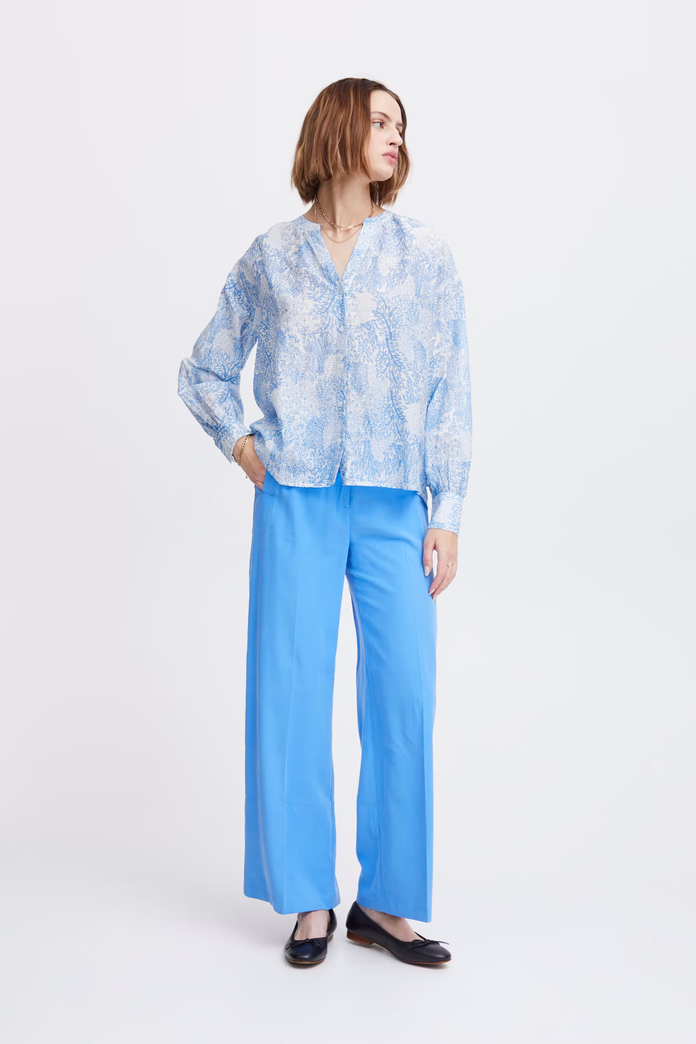 IRTHEA Skjorte LOOKBOOK FRONT 20119945-202586