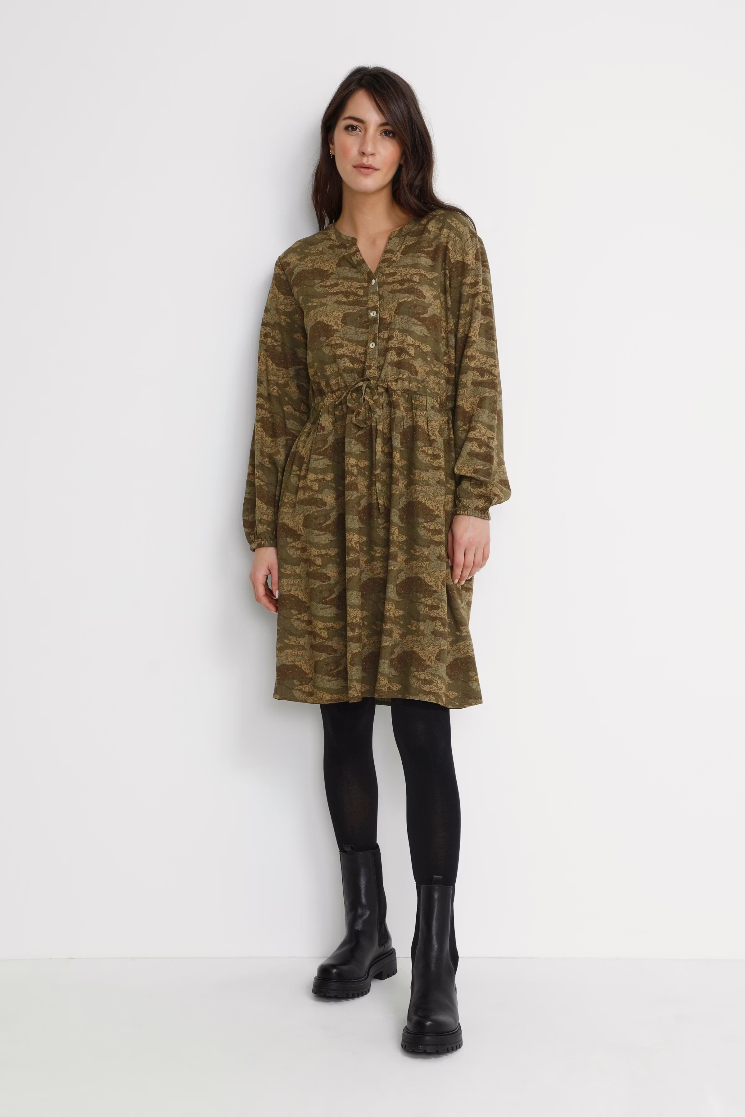 CRVimma Klänning LOOKBOOK FRONT 10610671-103391