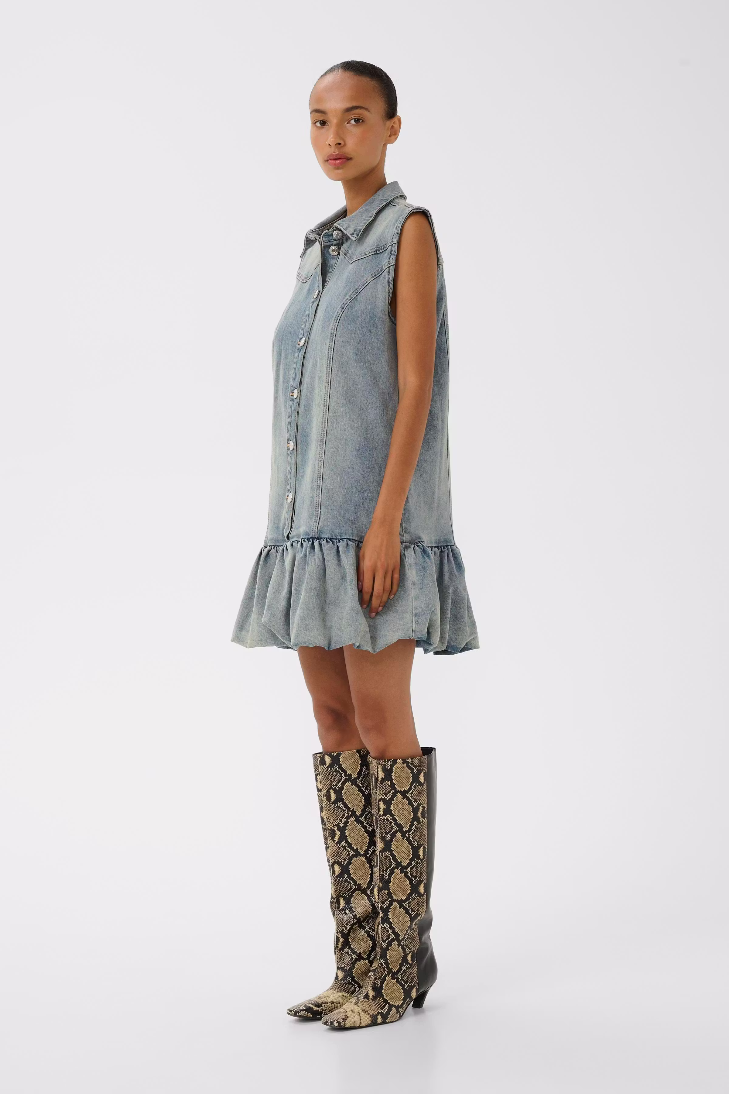 GZnoma Denimkjole LOOKBOOK FRONT 10911188-109408