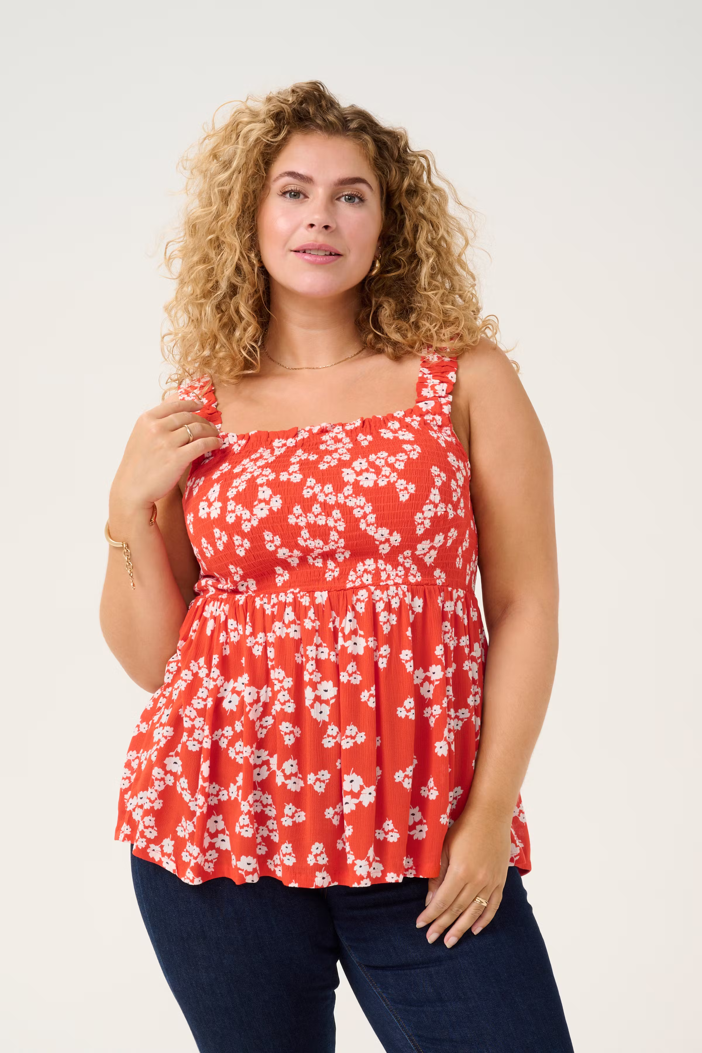 KCami Top LOOKBOOK FRONT 10582349-107593
