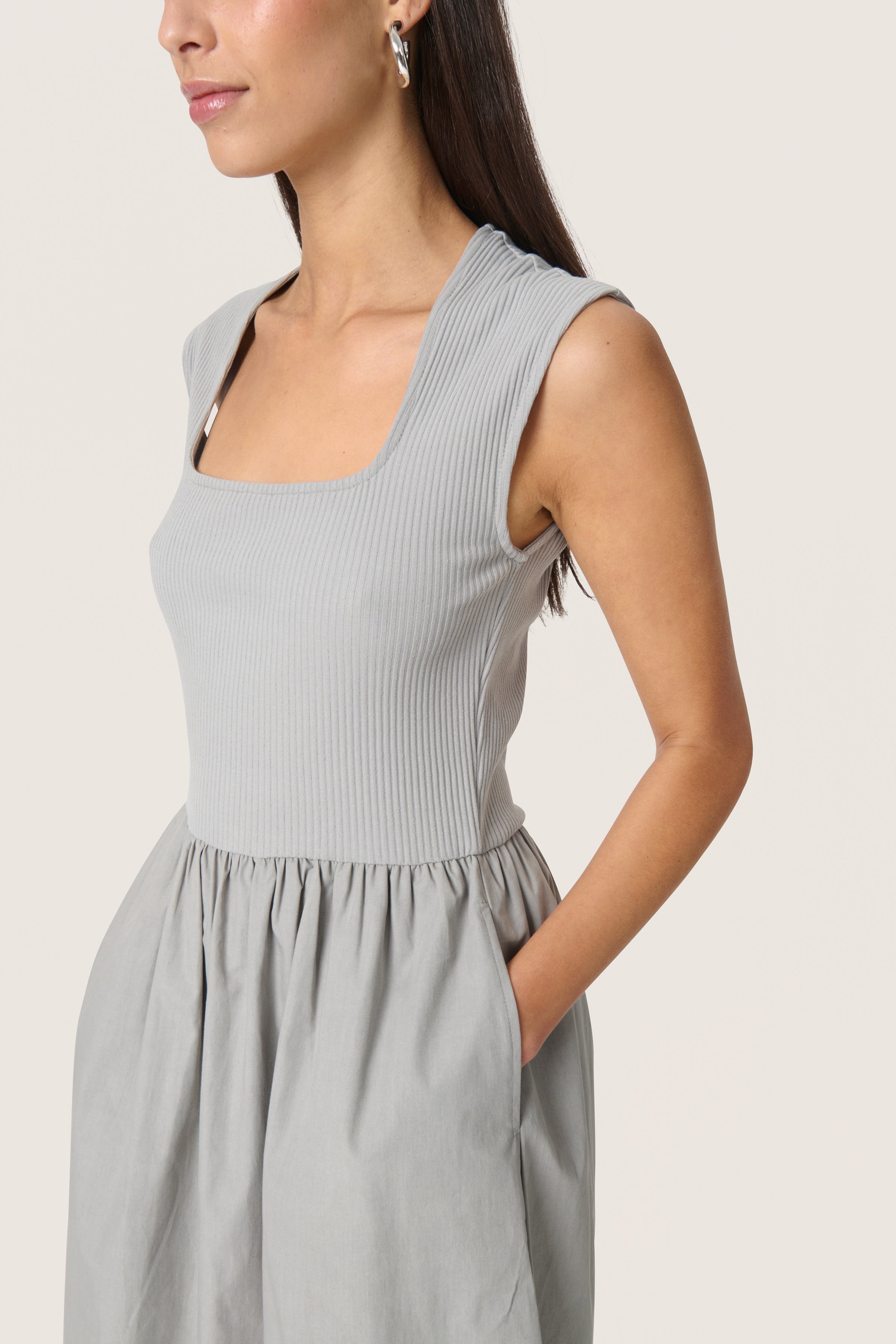 SLSimone Kleid LOOKBOOK DETAIL 30407490-175104