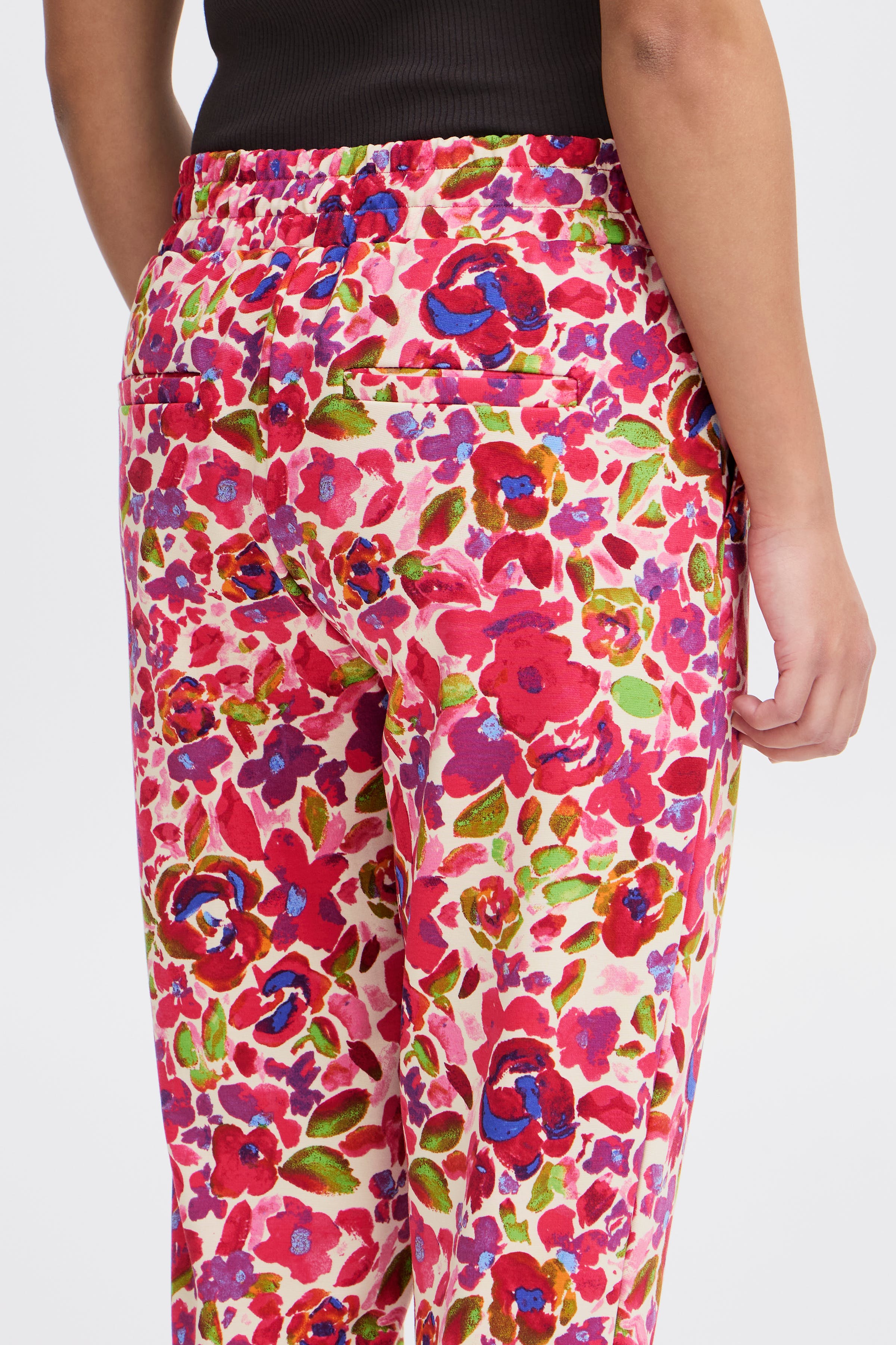 IHKATE Trousers LOOKBOOK DETAIL 20120792-202925