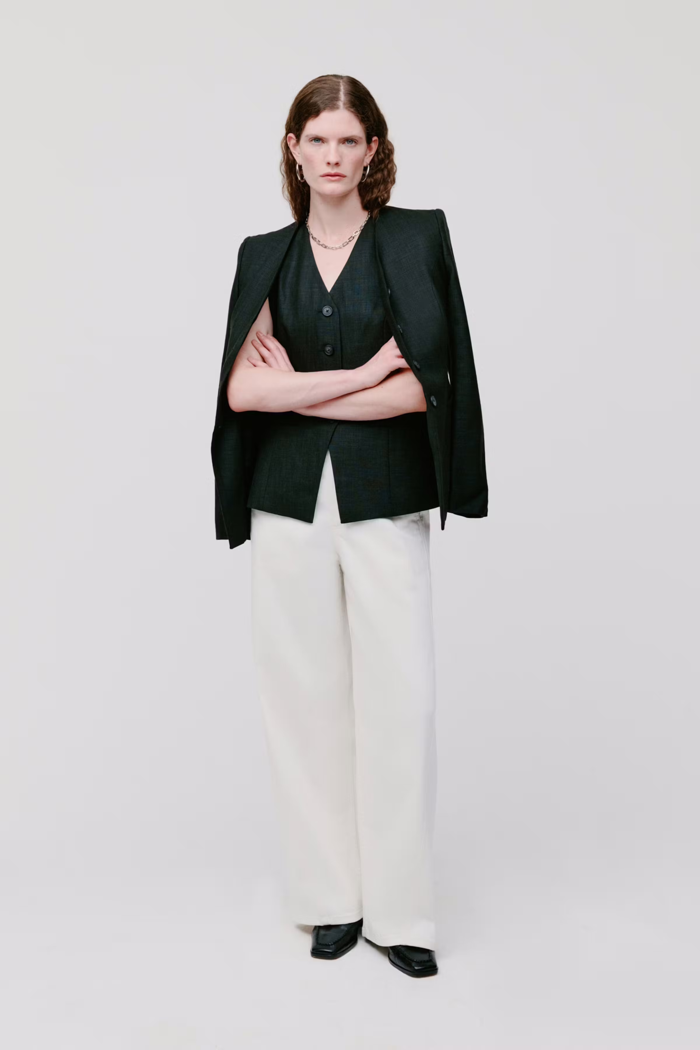 JUNIPER ANN BLAZER LOOKBOOK FRONT 30600725-BK999