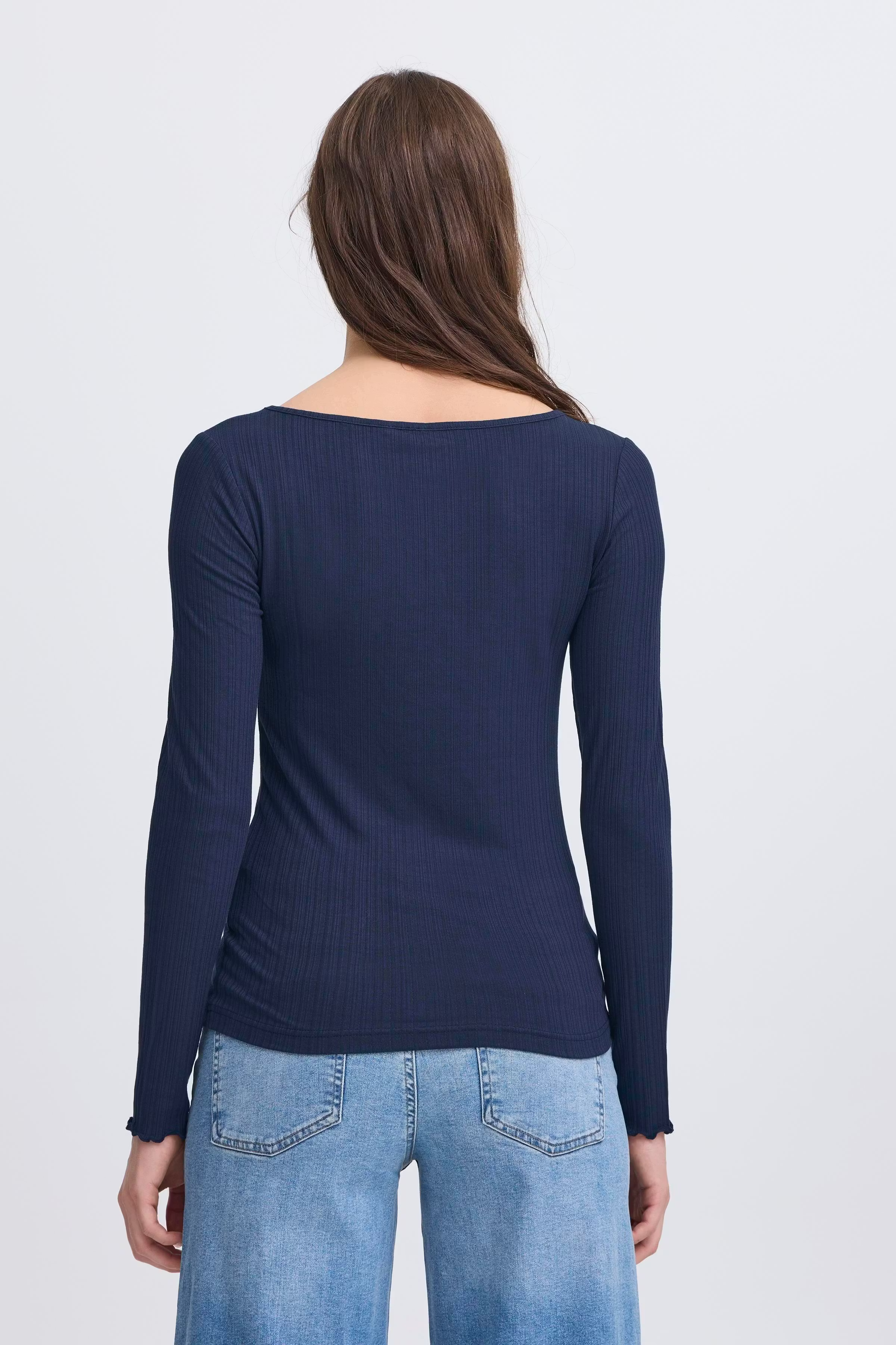 IHCELLA Langermet T-shirt LOOKBOOK BACK 20122819-194010