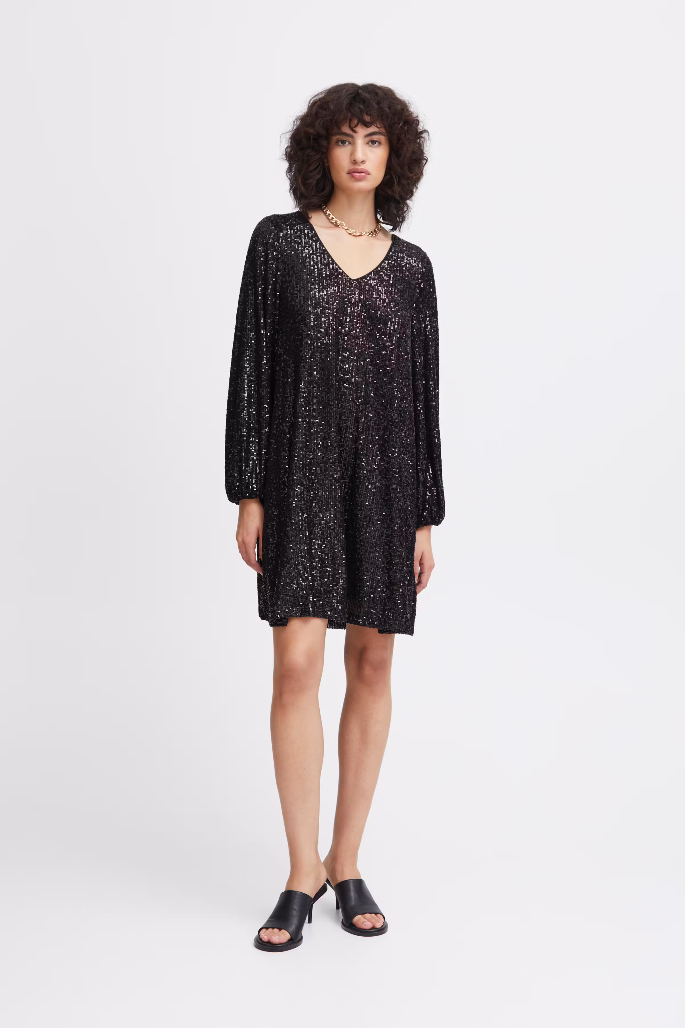 IHFAUCI Kjole LOOKBOOK FRONT 20120062-194008