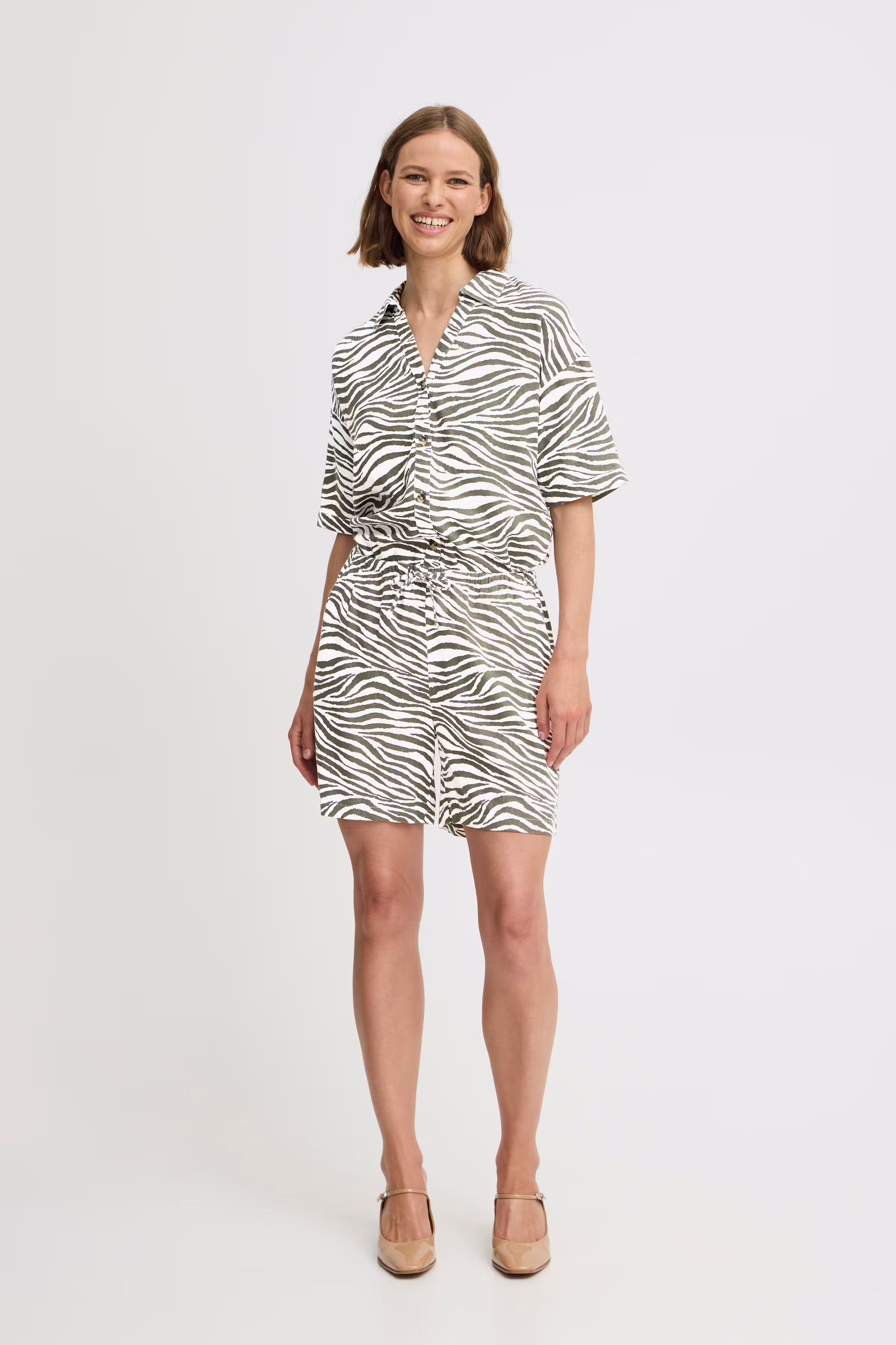 BYFALAKKA Shorts LOOKBOOK FRONT 20816607-204542