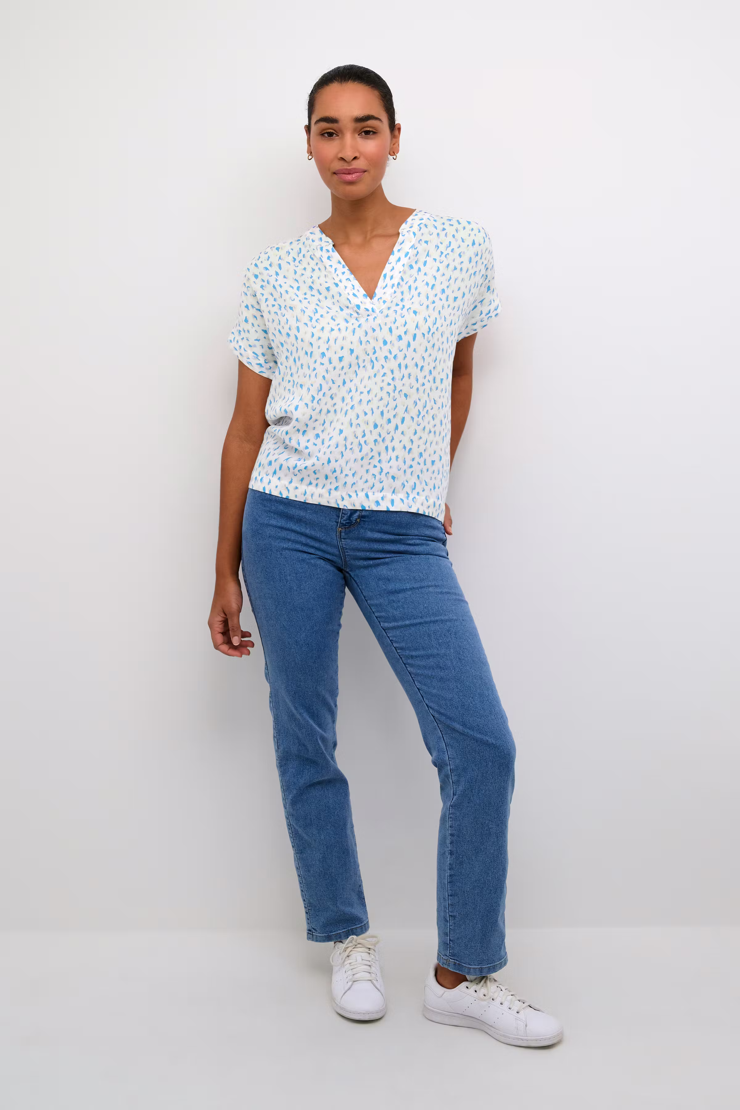 KAano Bluse LOOKBOOK FRONT 10506568-106479