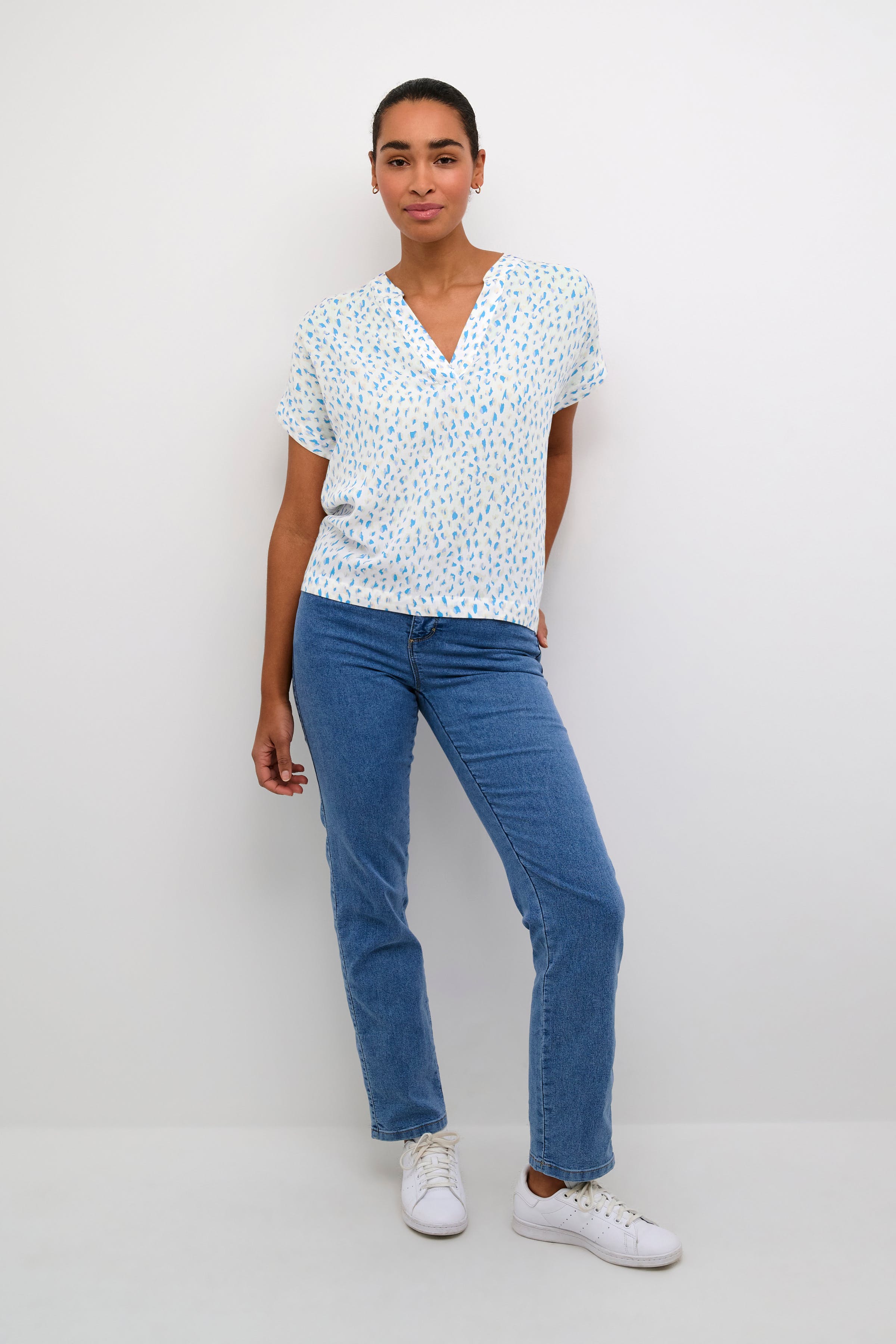 KAano Bluse LOOKBOOK FRONT 10506568-106479