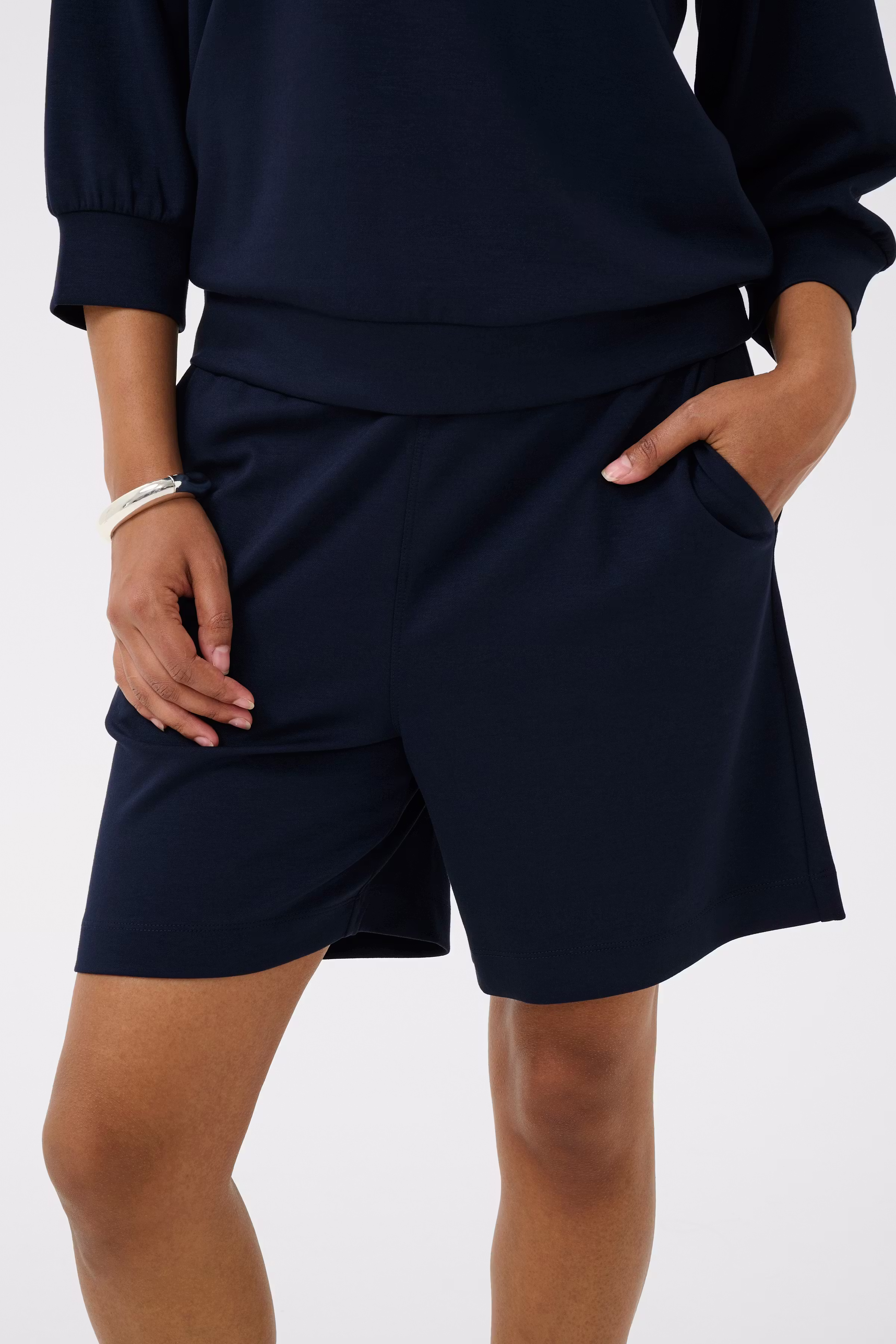 KAannie Shorts LOOKBOOK DETAIL 10511810-194020