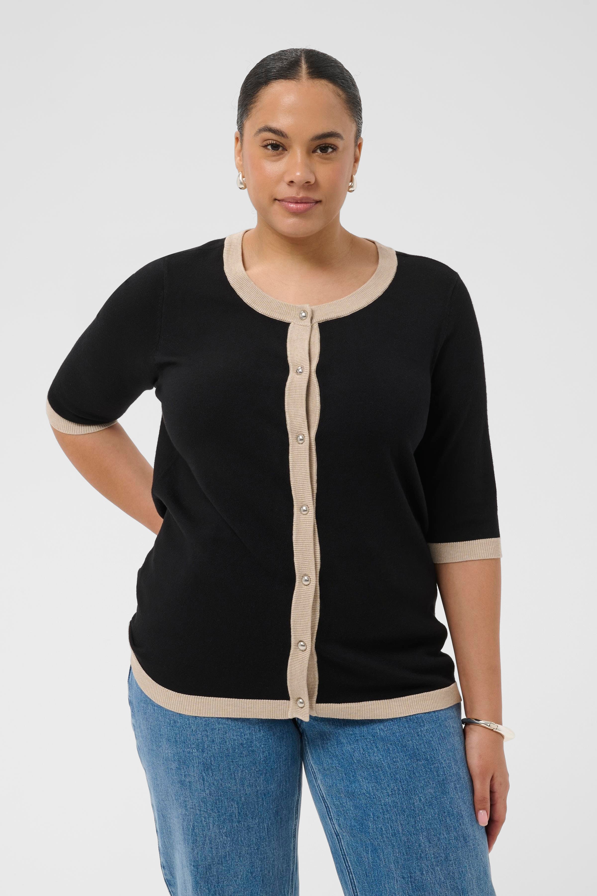 KClizzy Cardigan LOOKBOOK FRONT 10584306-100121