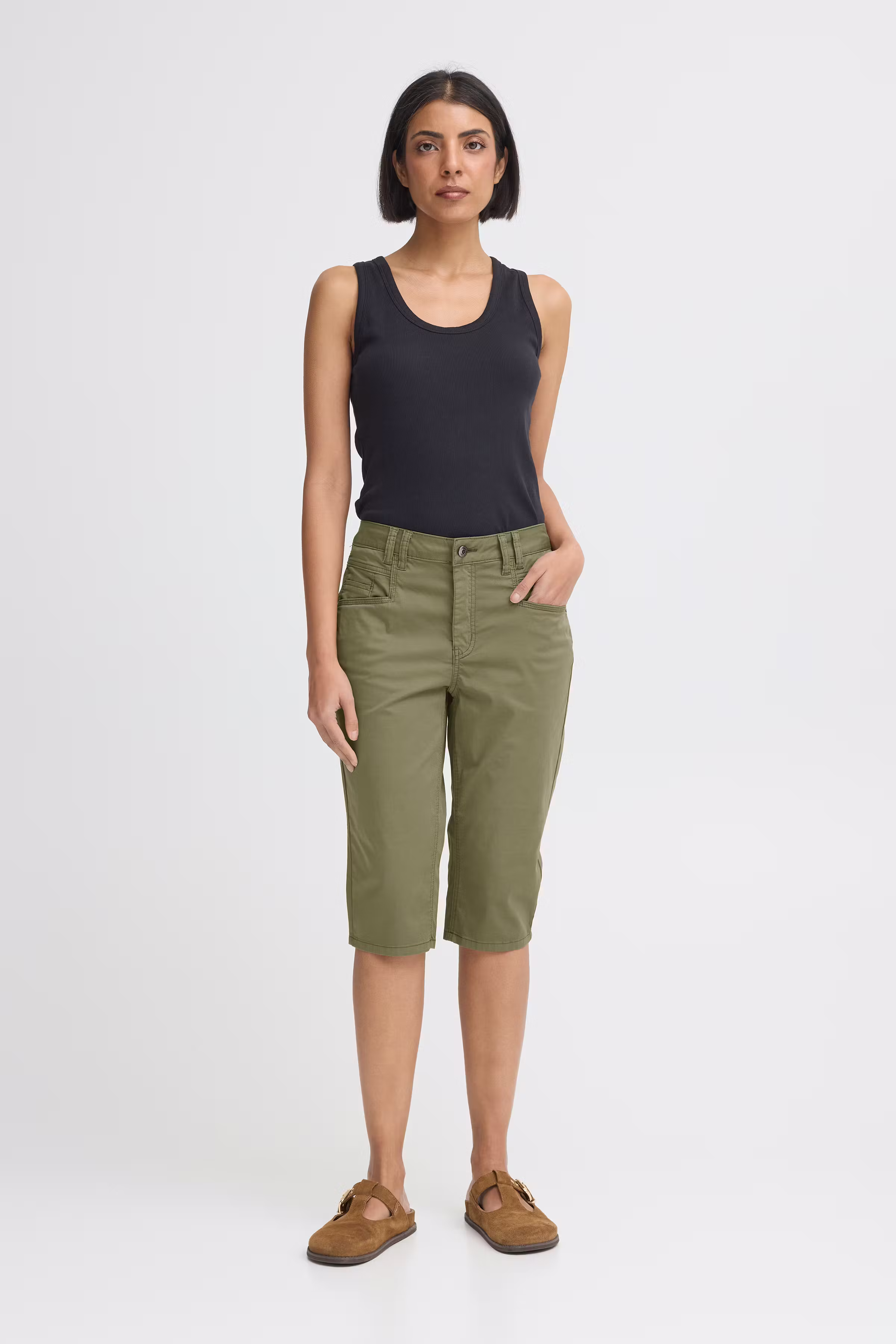 PZEVELYN Hose LOOKBOOK FRONT 50210424-170517