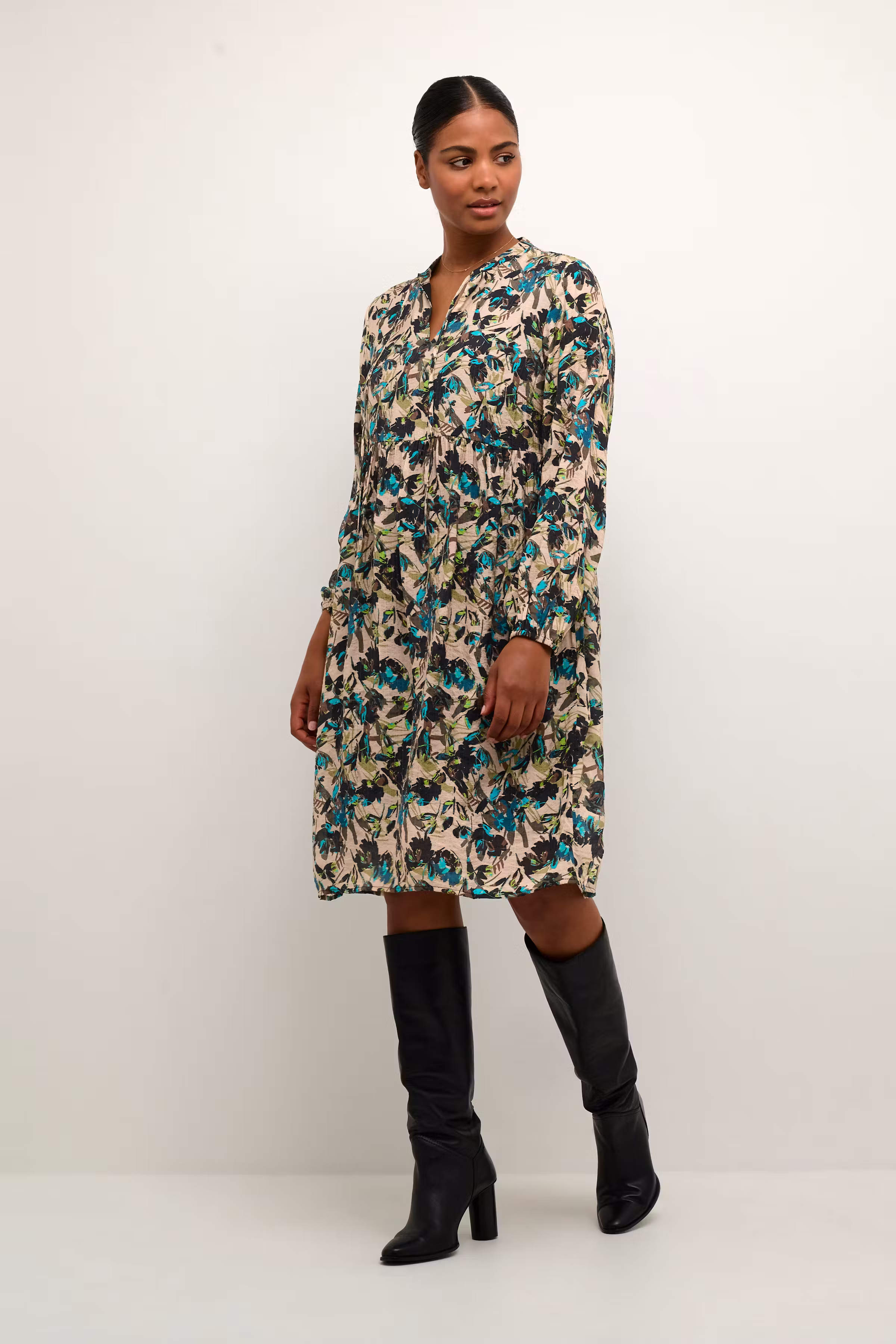 KAolga Kleid LOOKBOOK FRONT 10507641-104490