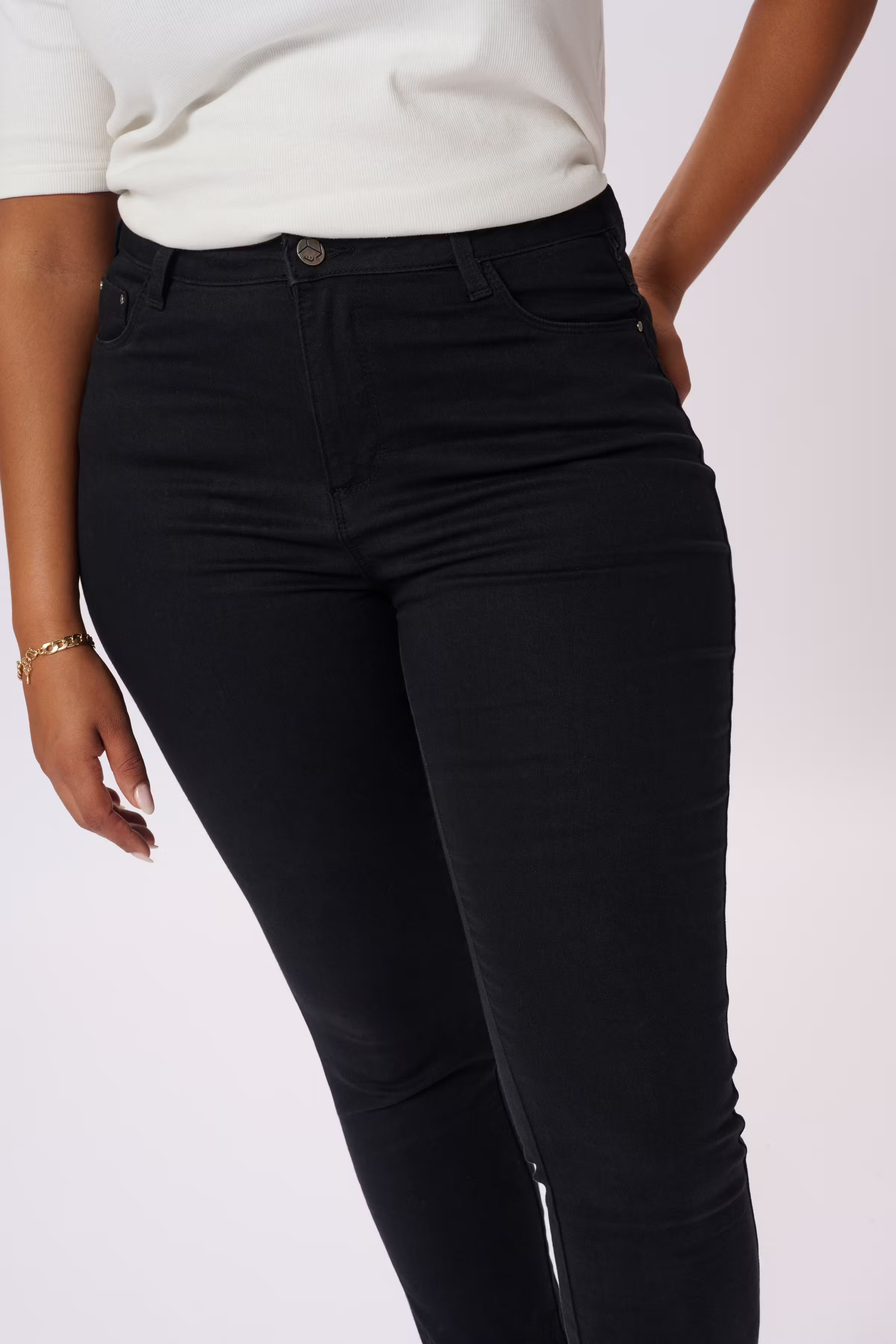 KCwilla Ida Slim Jeans LOOKBOOK DETAIL 10581270-100121