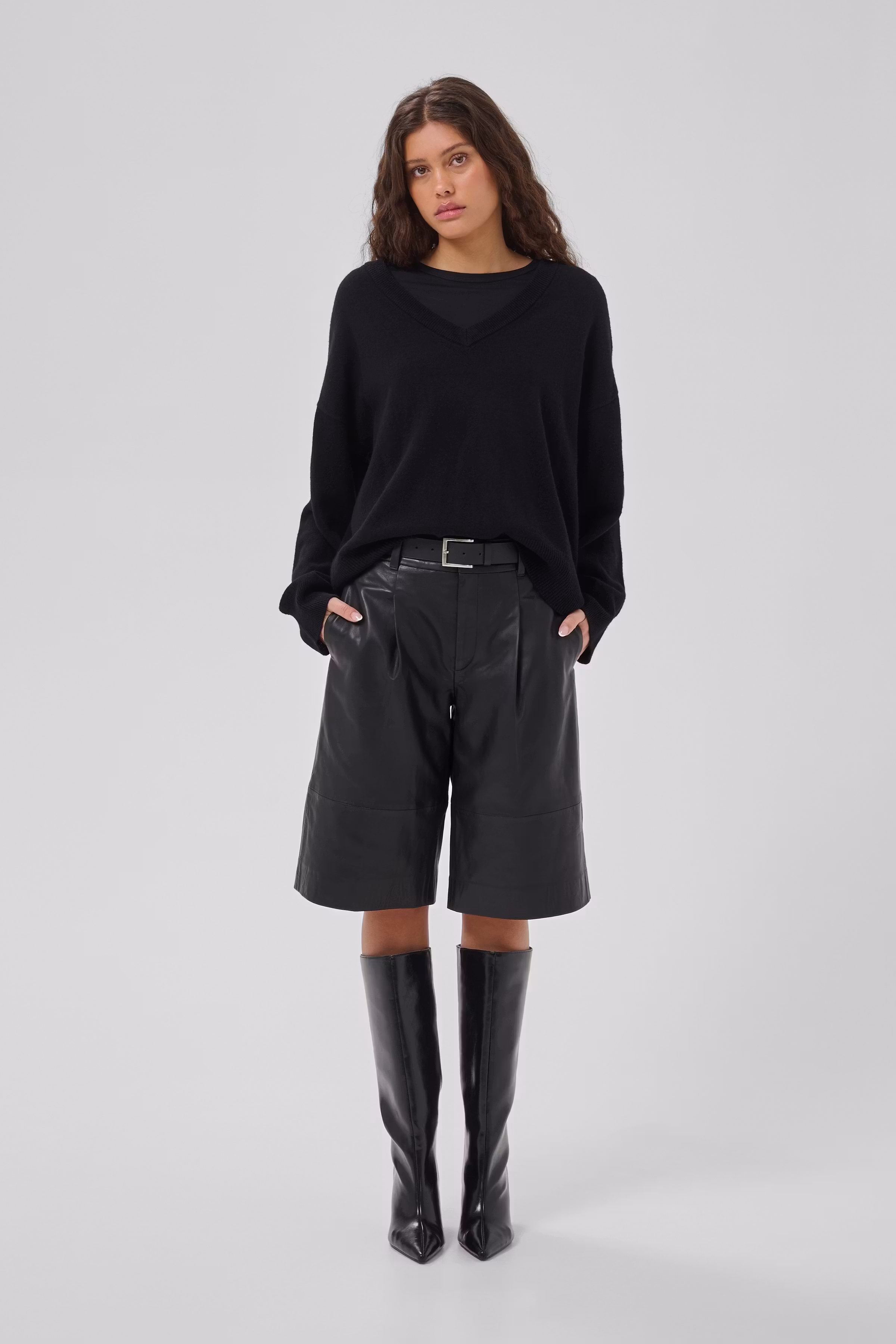 MWAkela Shorts LOOKBOOK FRONT 10705845-100031