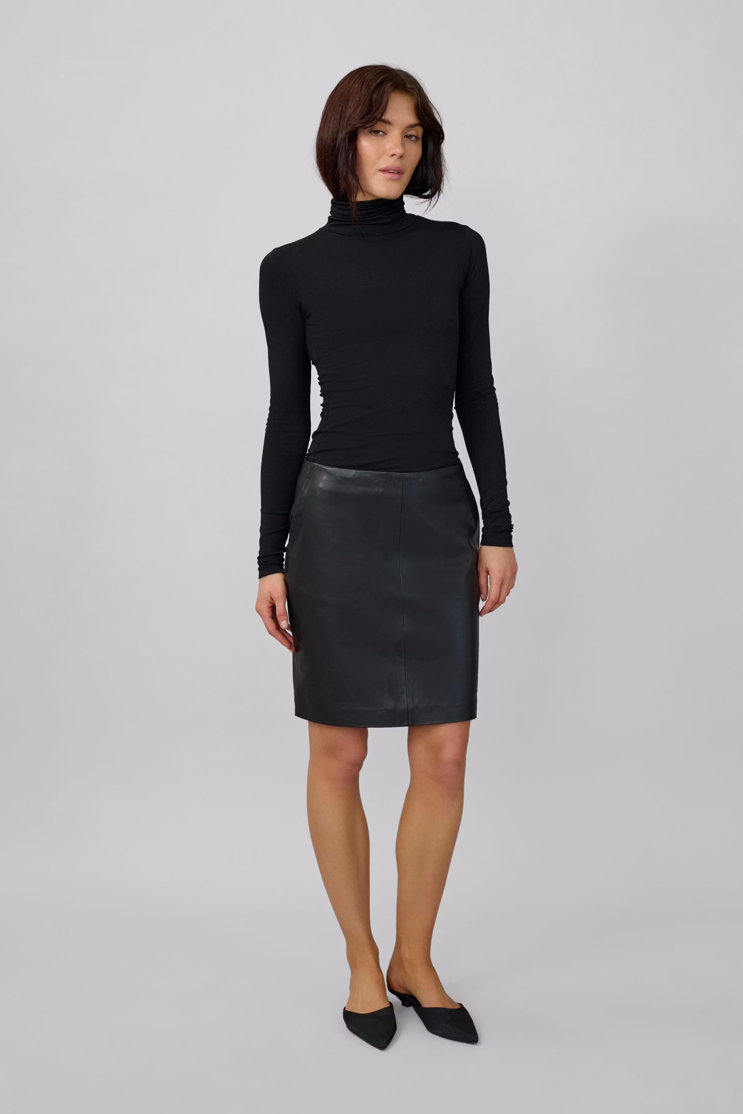 17 THE MODAL ROLLNECK LOOKBOOK FRONT 10704972-100031