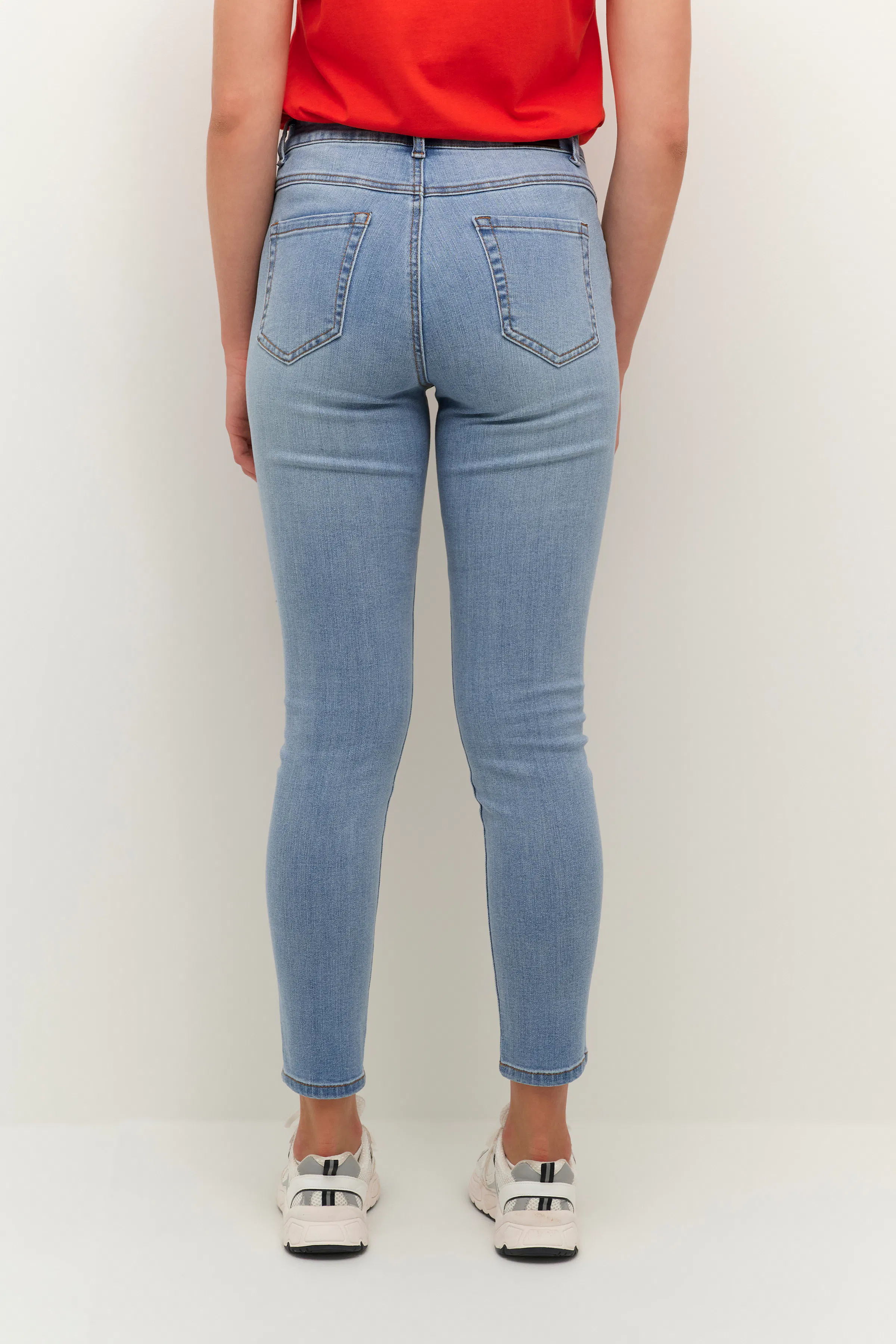 KAsinem Cropped Jeans LOOKBOOK BACK 10506130-101012