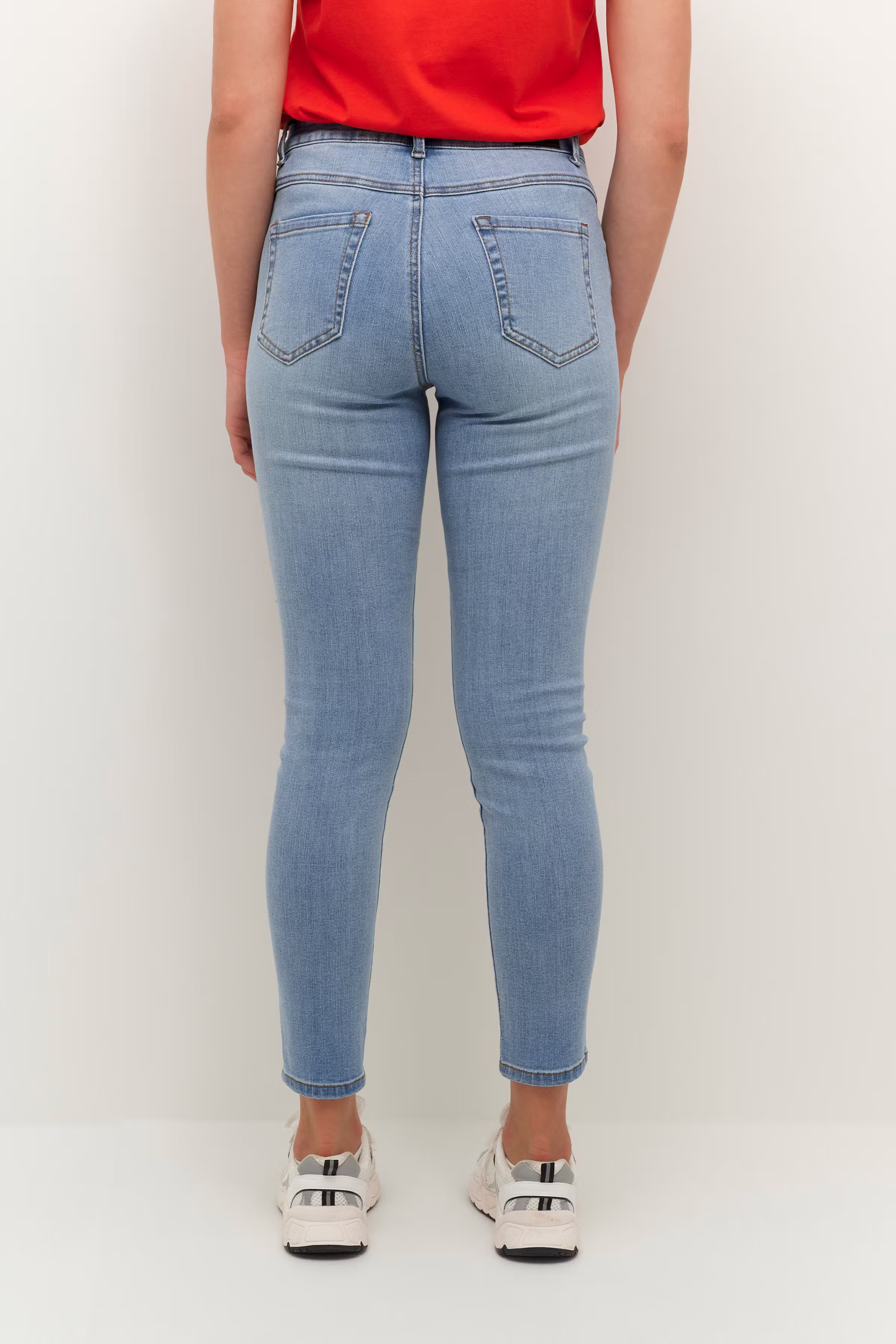 KAsinem Cropped Jeans LOOKBOOK BACK 10506130-101012