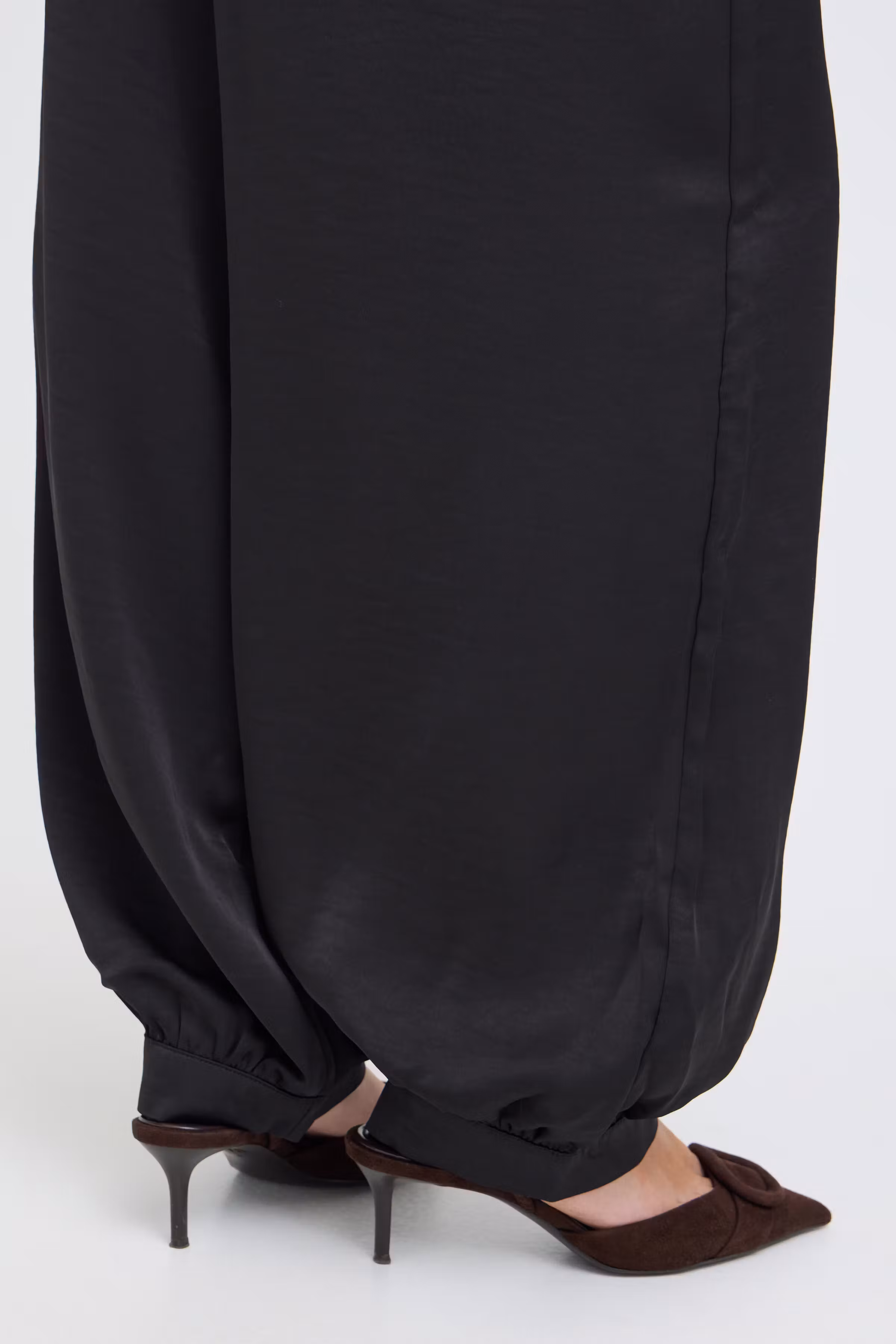 BYISA Trousers LOOKBOOK DETAIL 20819714-194008
