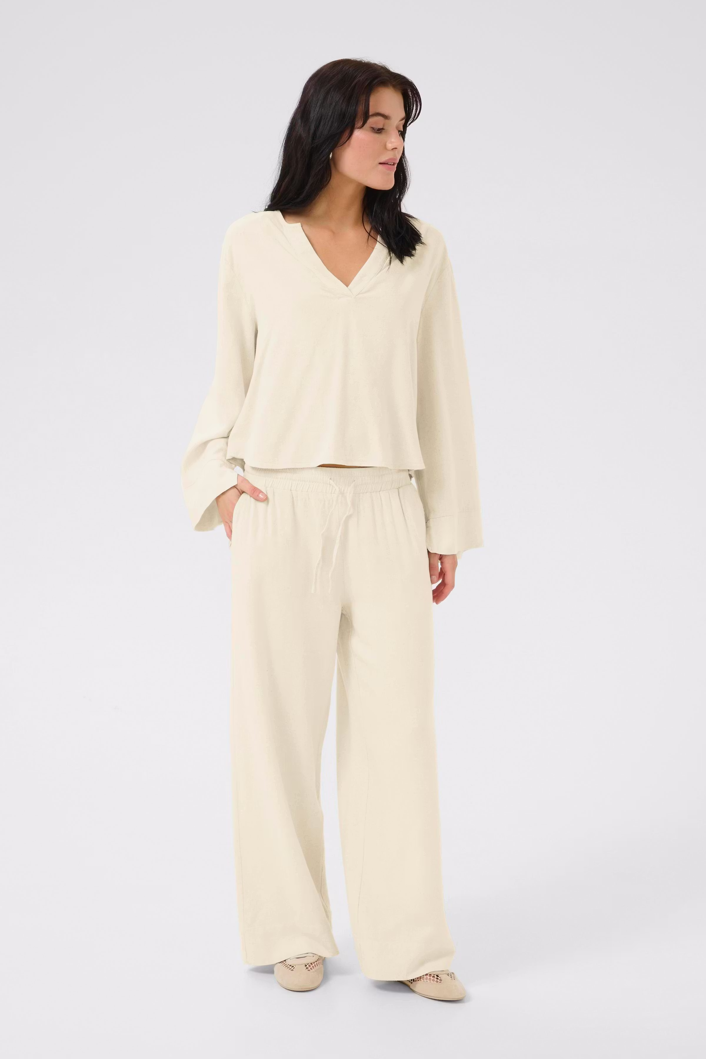 DiasMW Linen Blouse LOOKBOOK FRONT 10704714-1243011
