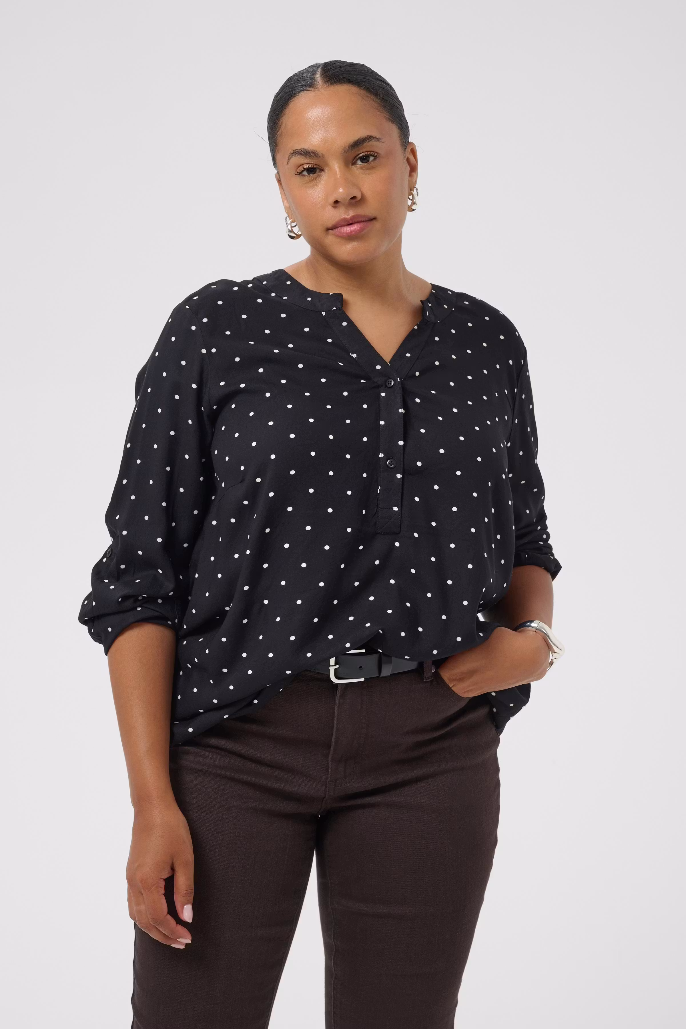 KCjoy Bluse LOOKBOOK FRONT 10581192-100207