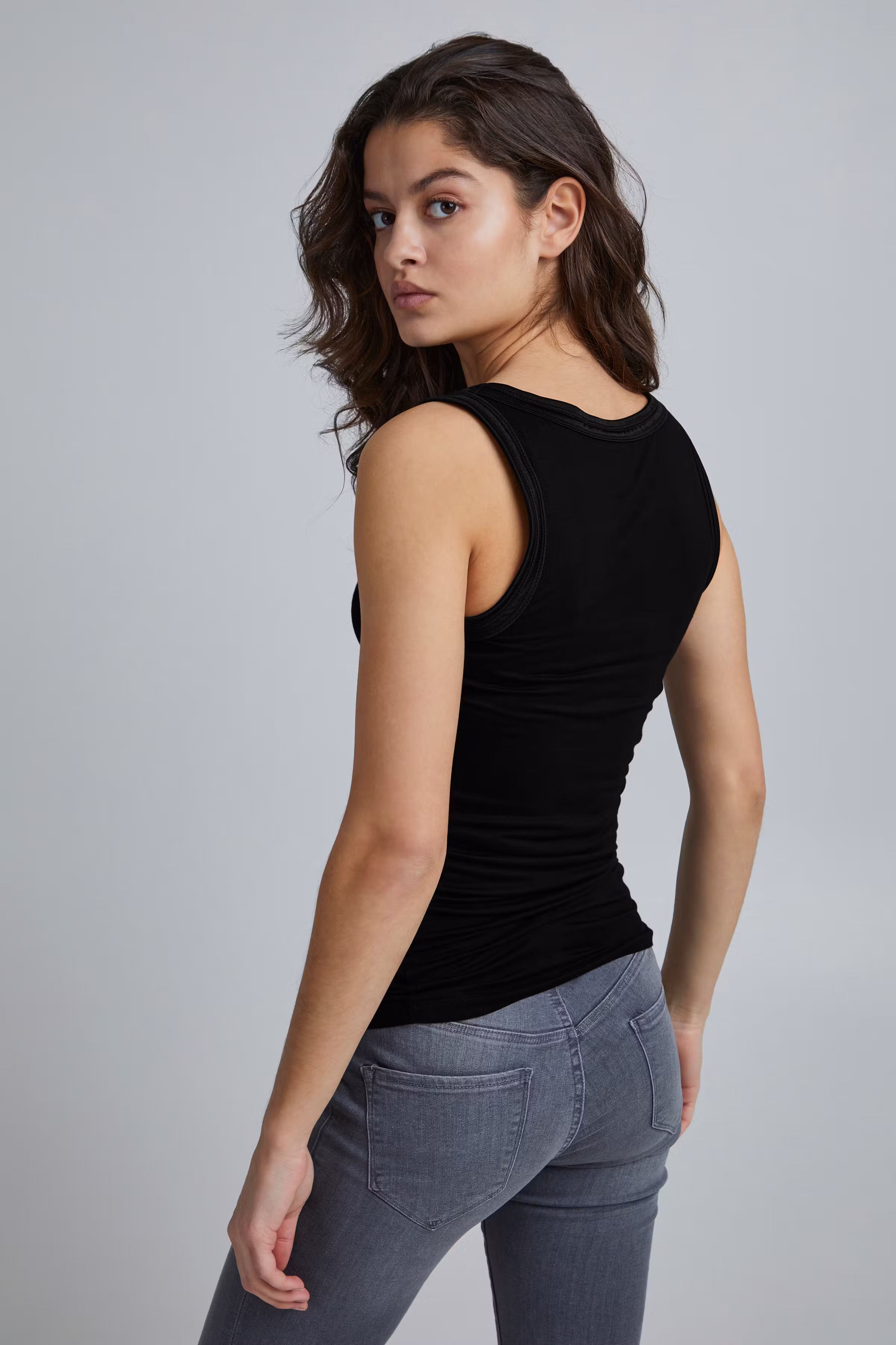 Jersey top LOOKBOOK BACK 20101231-10001