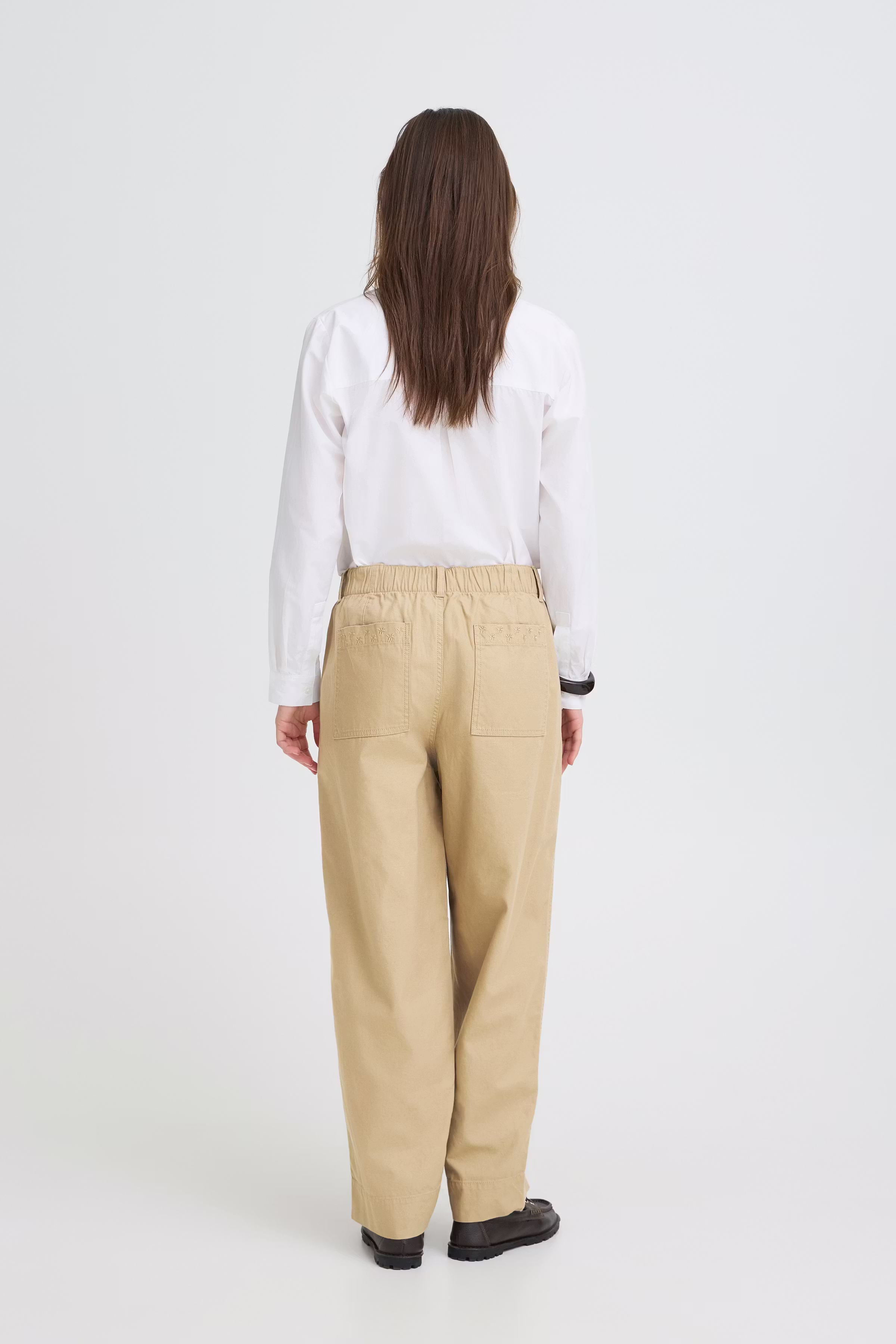 BYELMA Hose LOOKBOOK BACK 20818438-171109