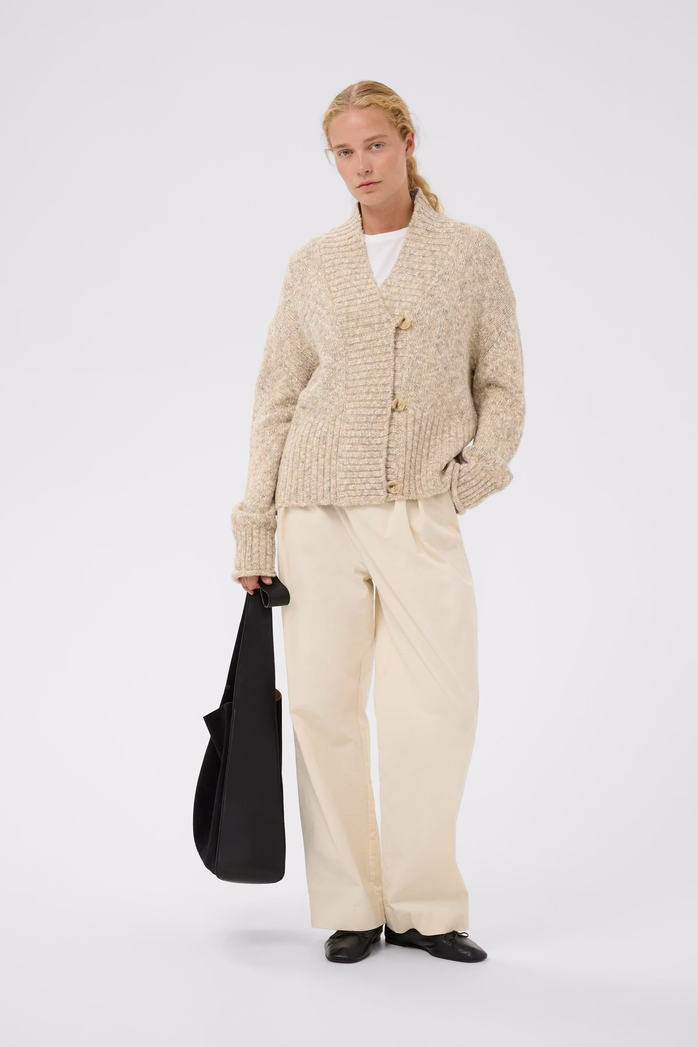 NELLYIW Cardigan LOOKBOOK FRONT 30112048-1304031