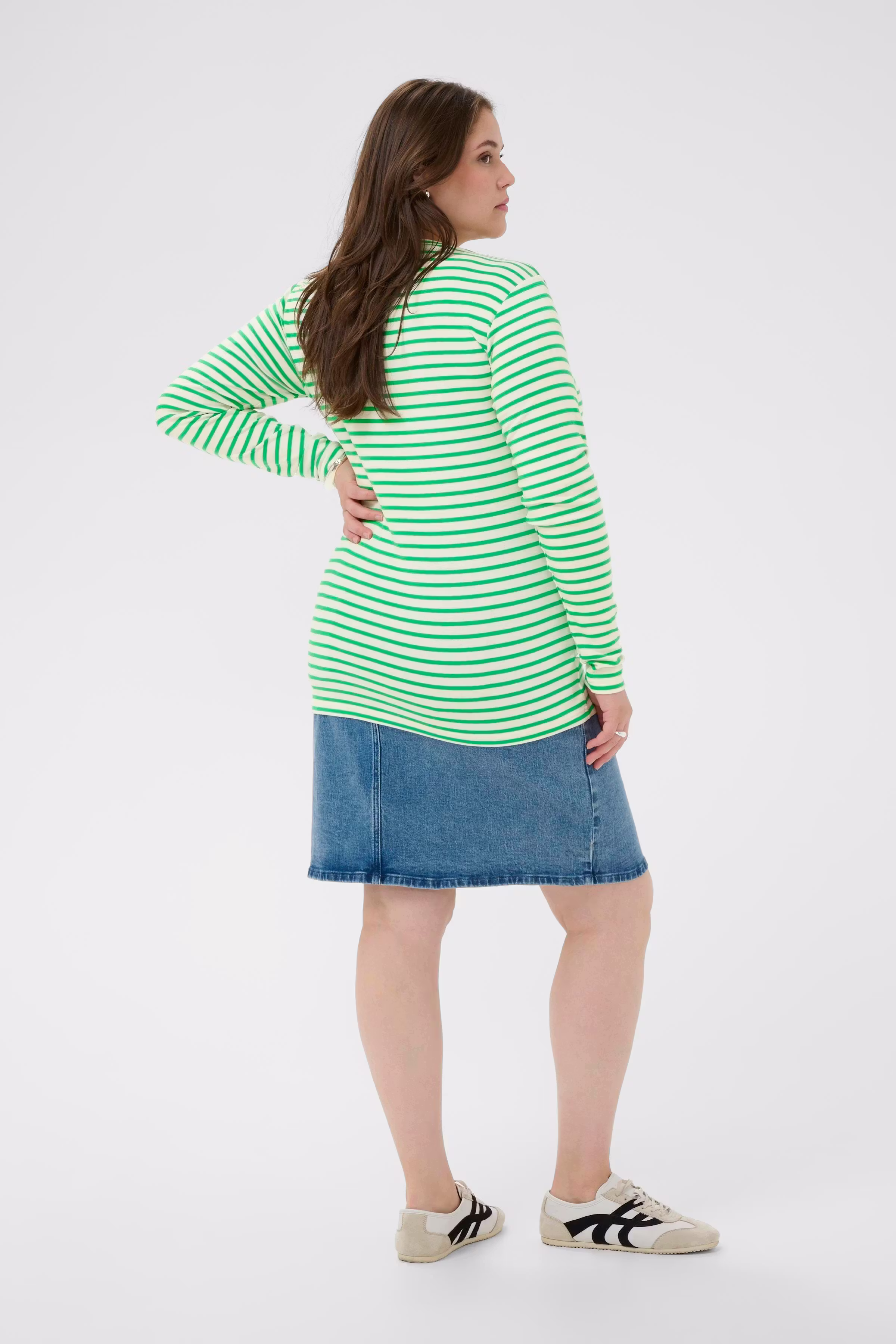 KClia T-shirt LOOKBOOK BACK 10580179-109186