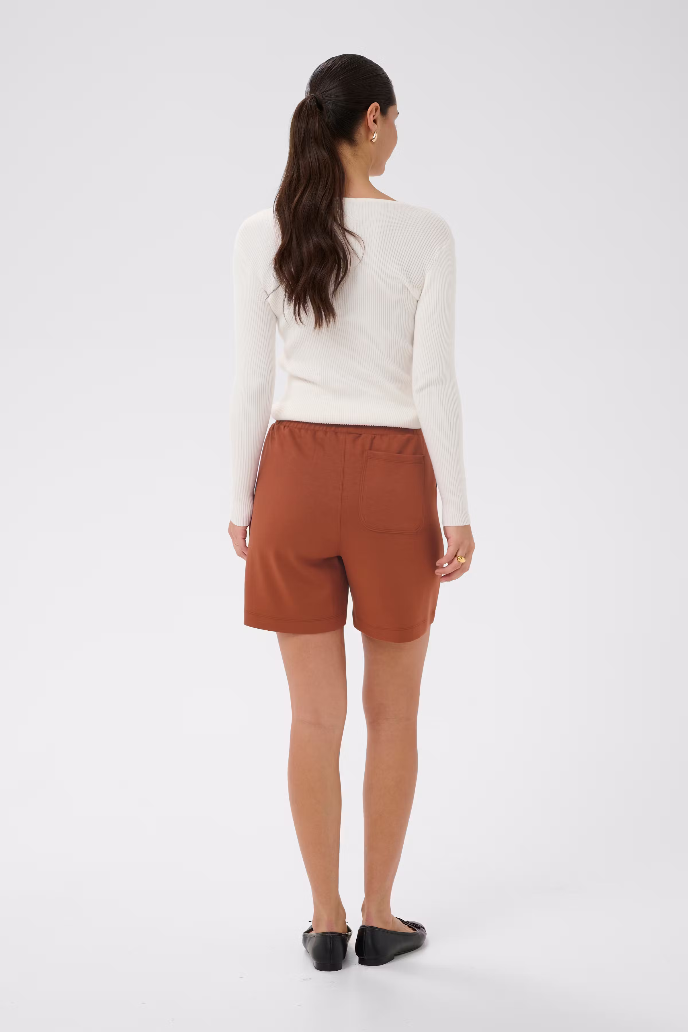 KAannie Shorts LOOKBOOK BACK 10511810-191334