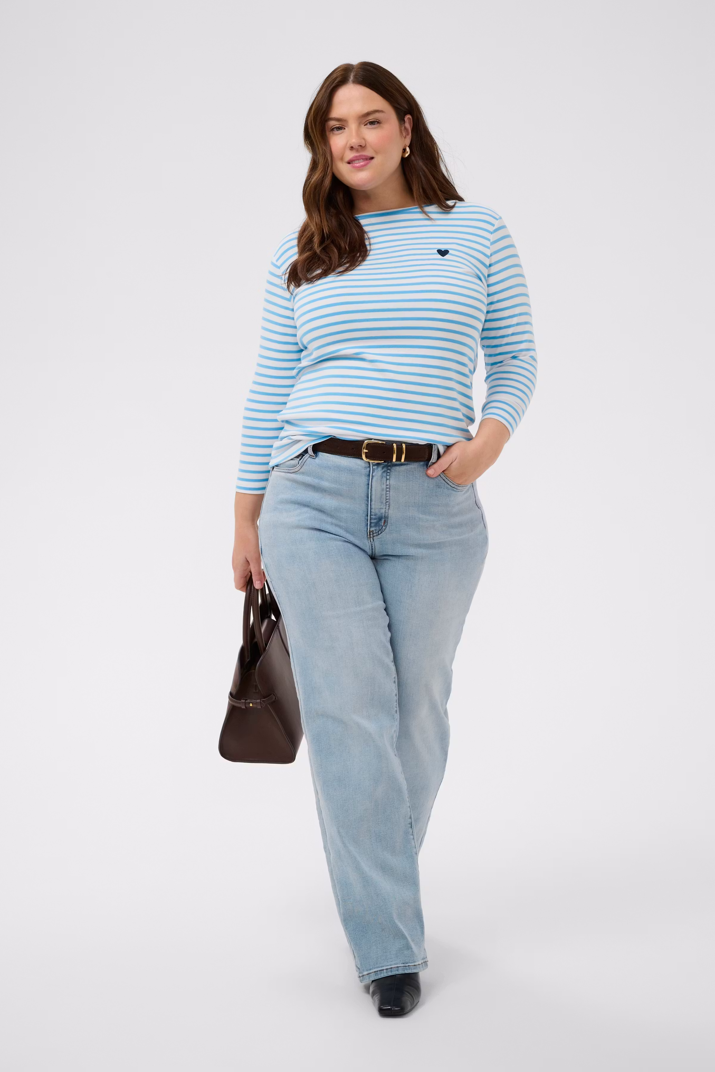 KClia T-shirt LOOKBOOK FRONT 10584203-109480