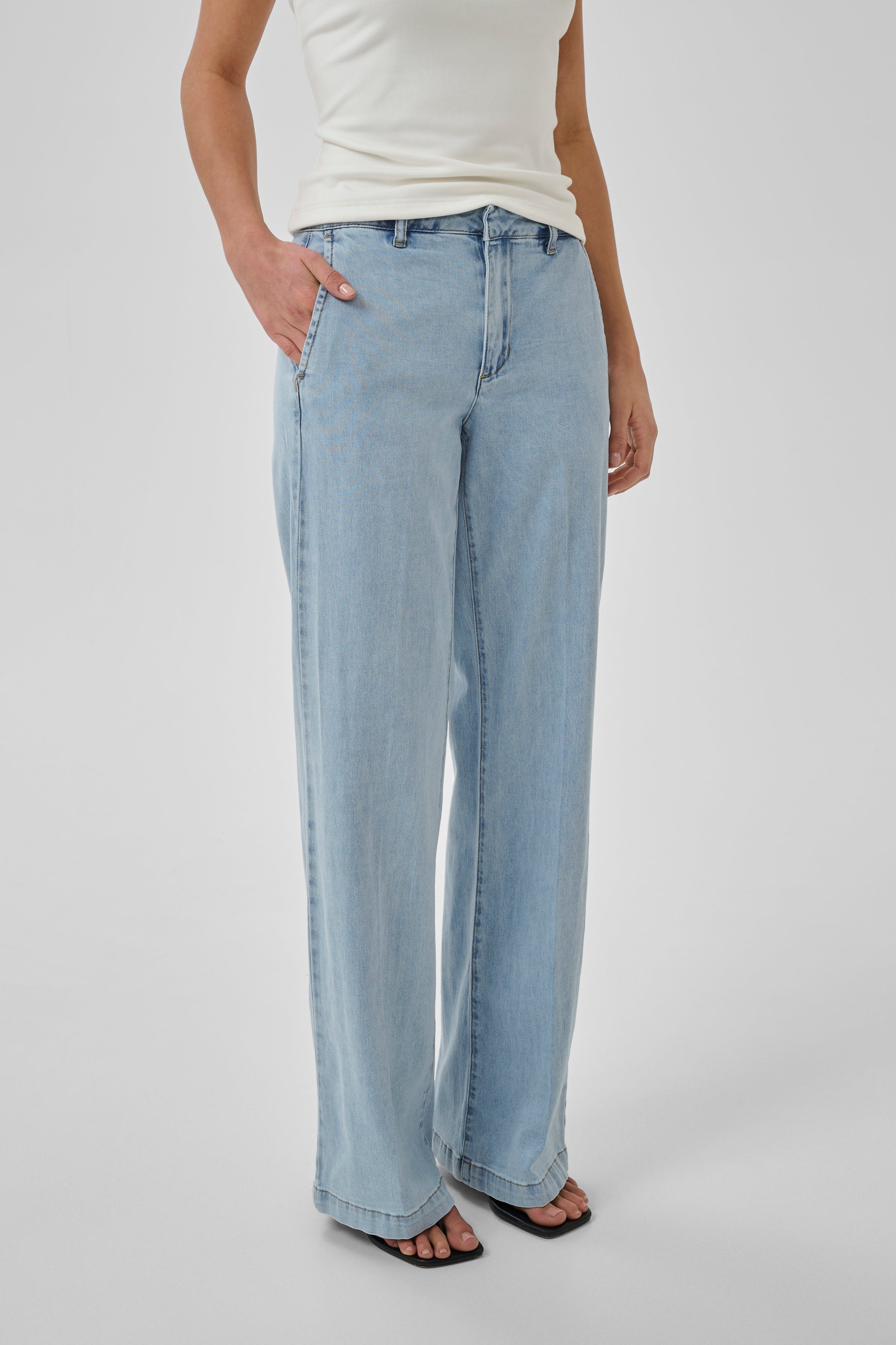 JEANS WIDE 30 THE LARA 115 LOOKBOOK FRONT 10705210-100045