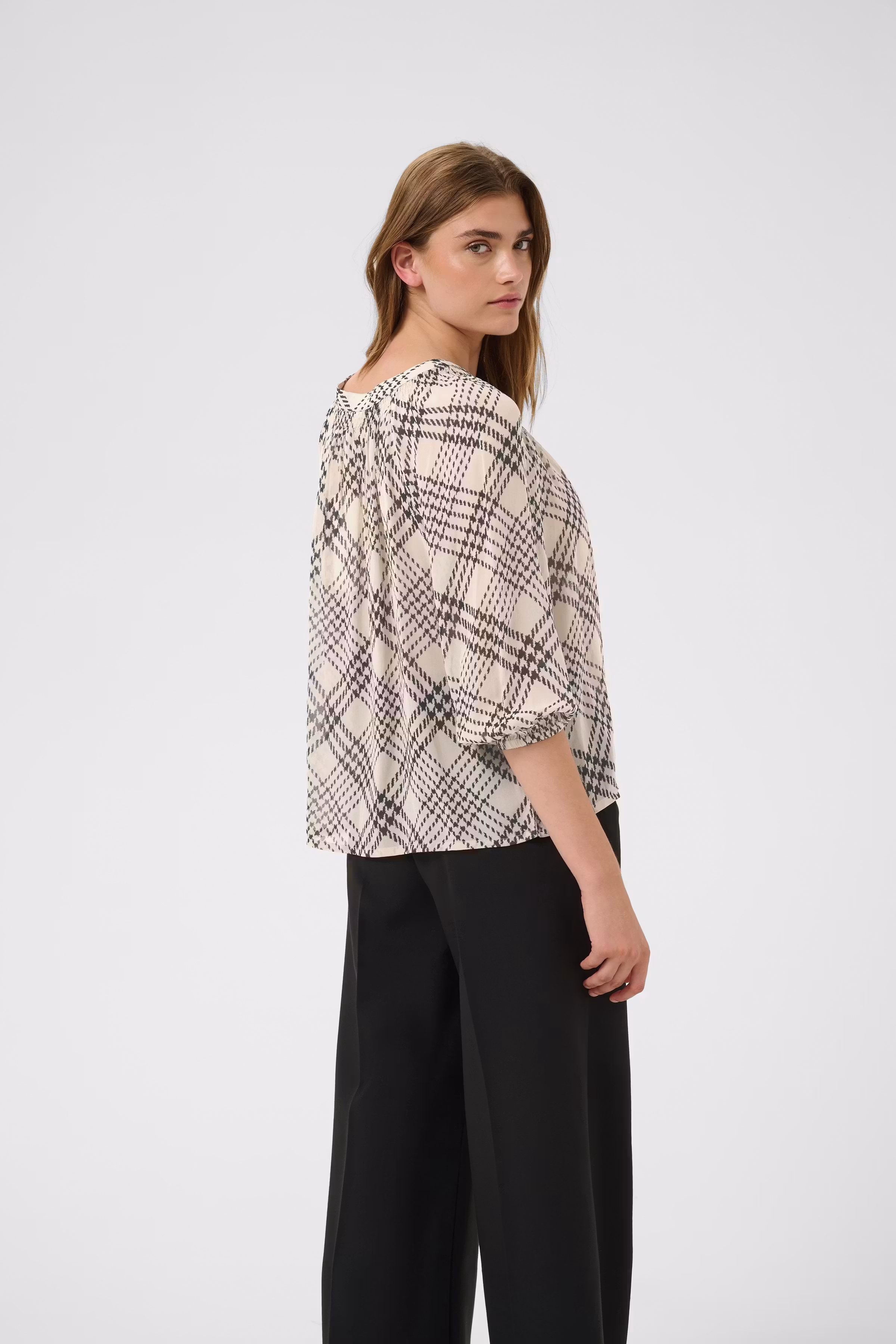 CatinPW Blouse LOOKBOOK BACK 30310759-305303