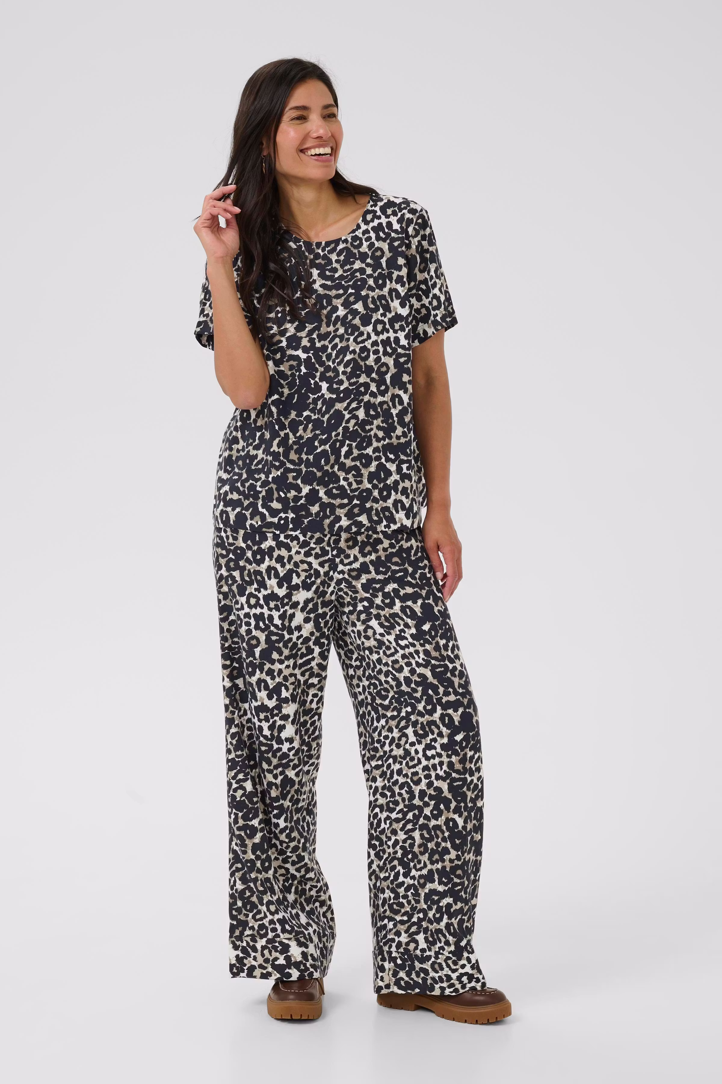 BPsybel Bluse LOOKBOOK FRONT 40200029-108373