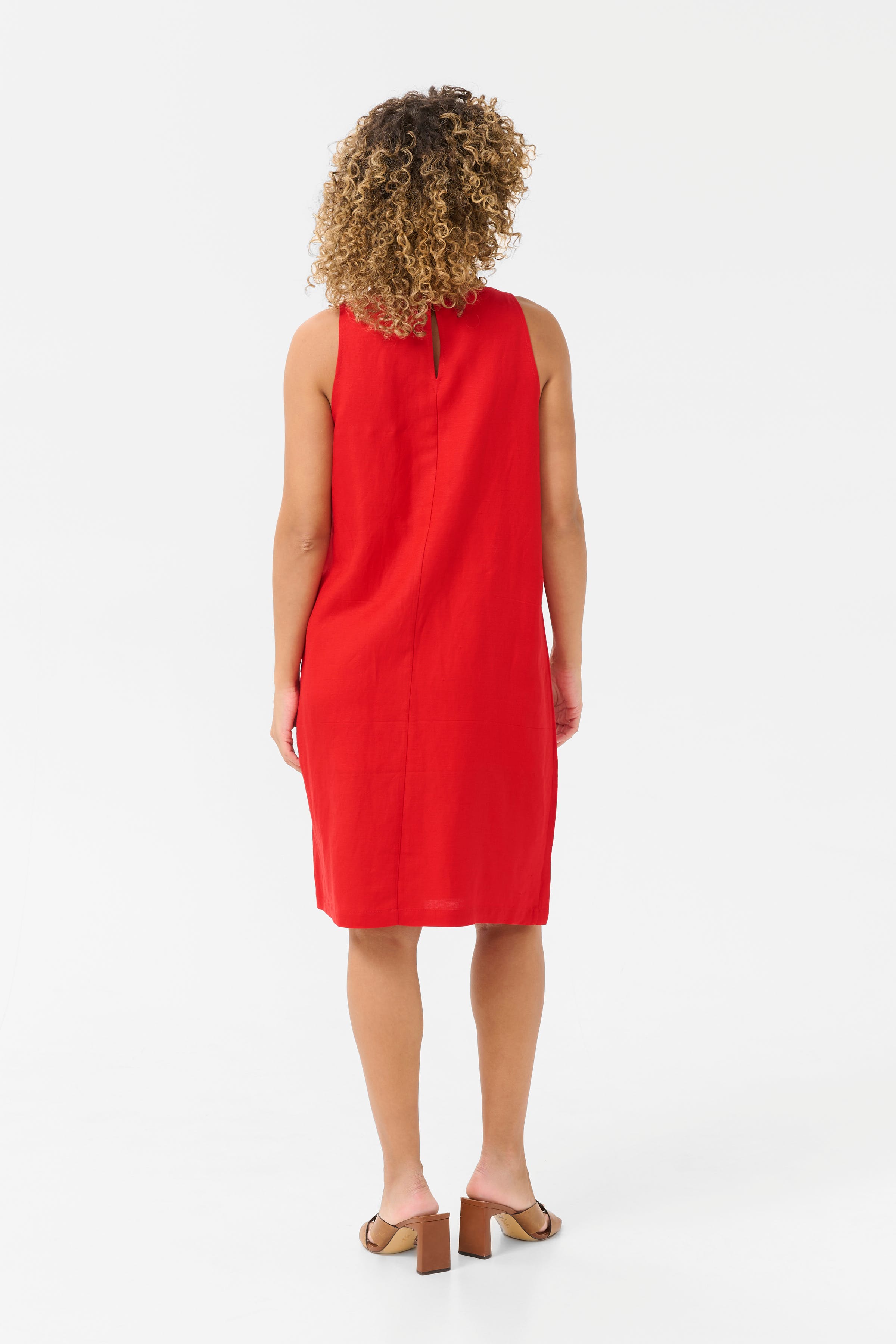 CRLinna Linen dress LOOKBOOK BACK 10613594-181662