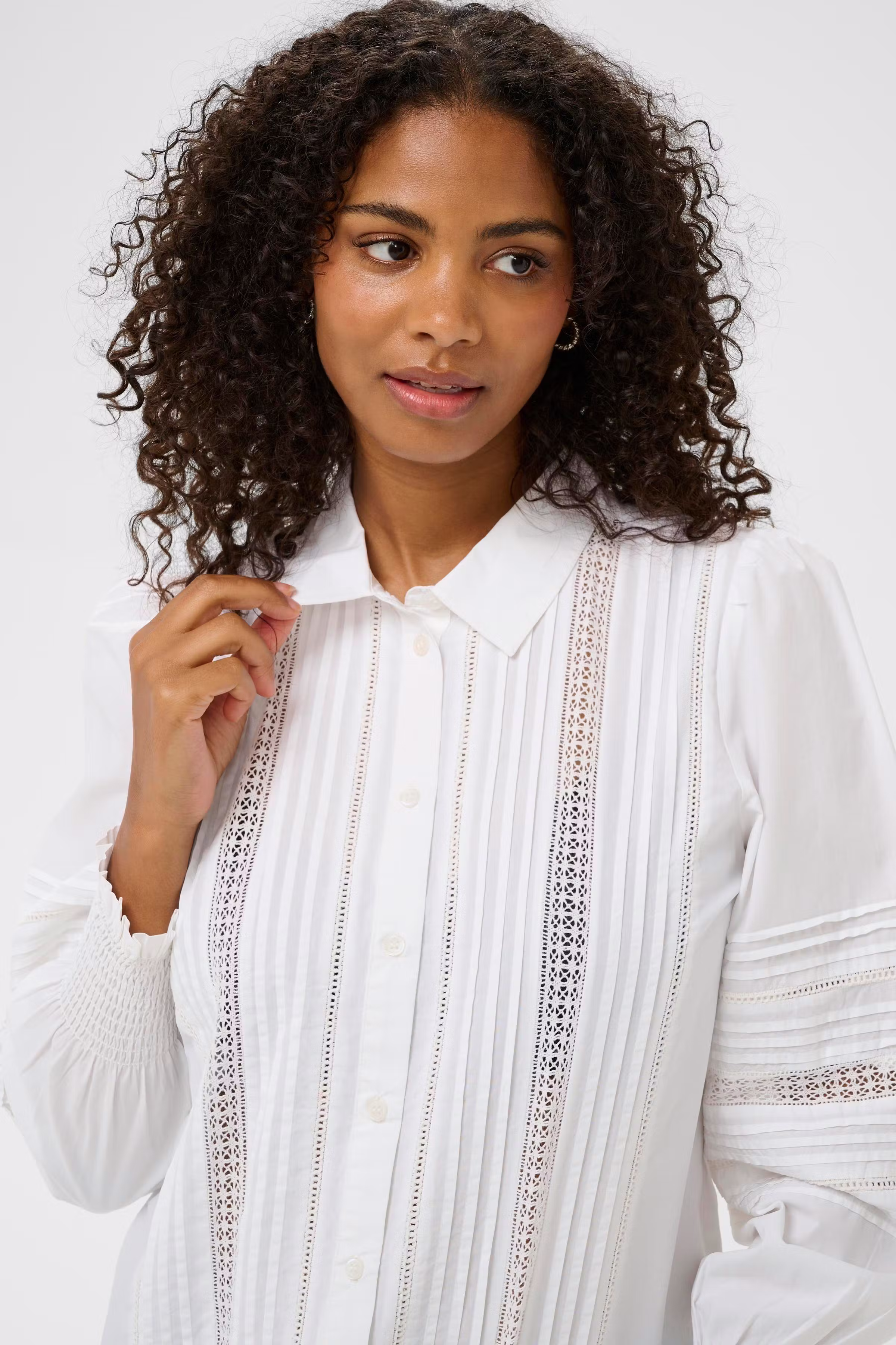 KAbella Skjorte LOOKBOOK DETAIL 10510972-110601