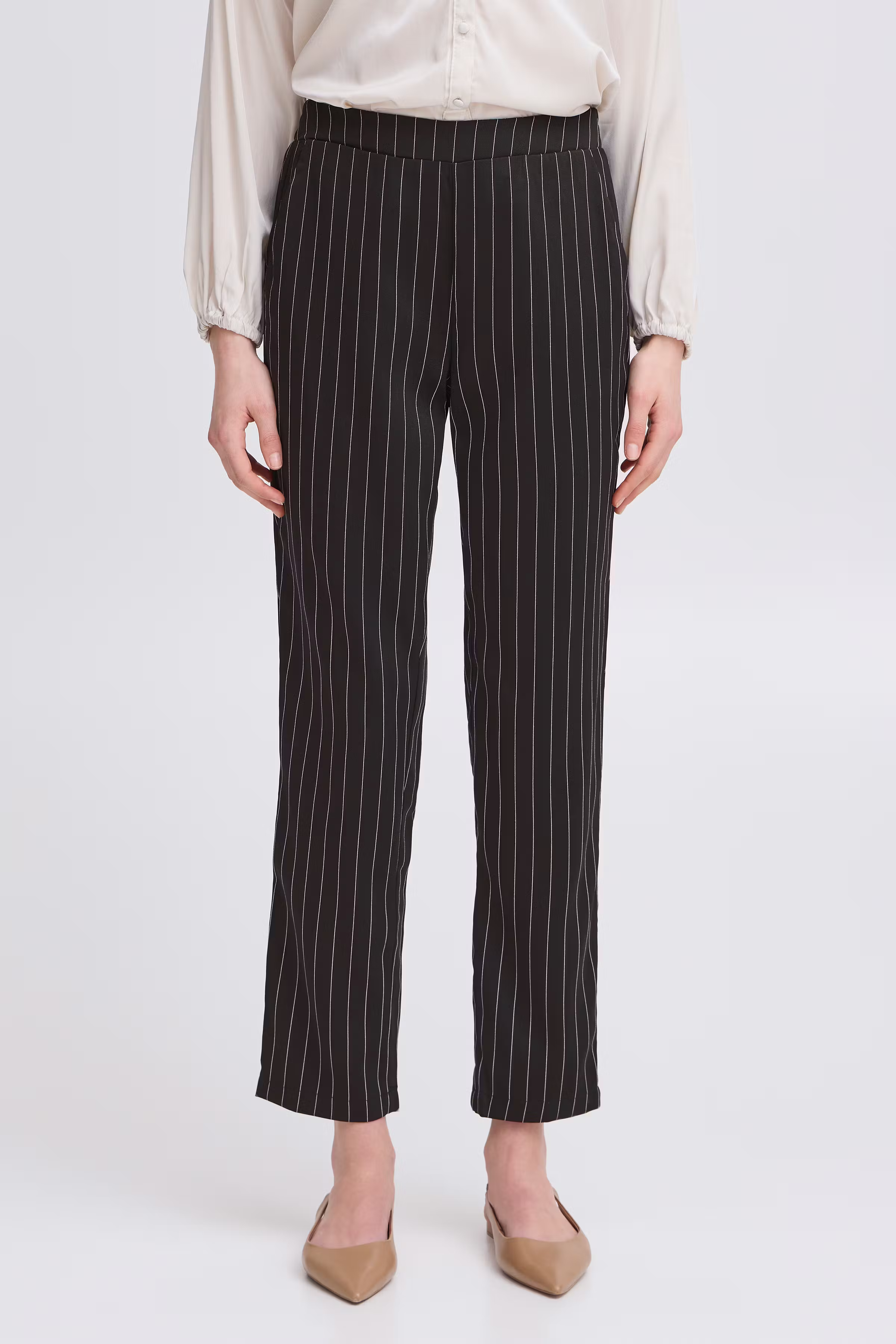 FRPAMILA Hose LOOKBOOK FRONT 20613802-200115