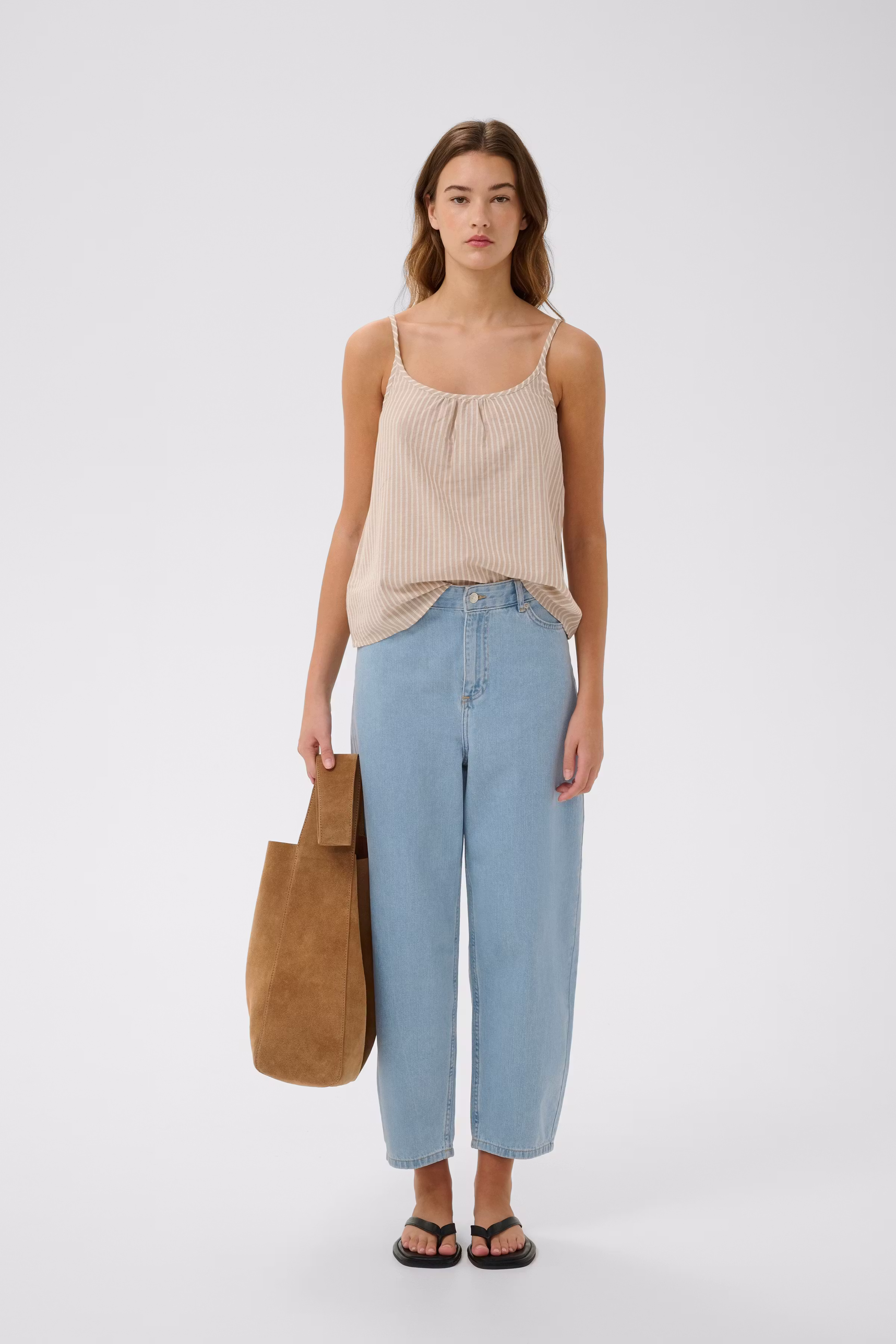 KarfinaIW Barrel Jeans LOOKBOOK FRONT 30111189-302002