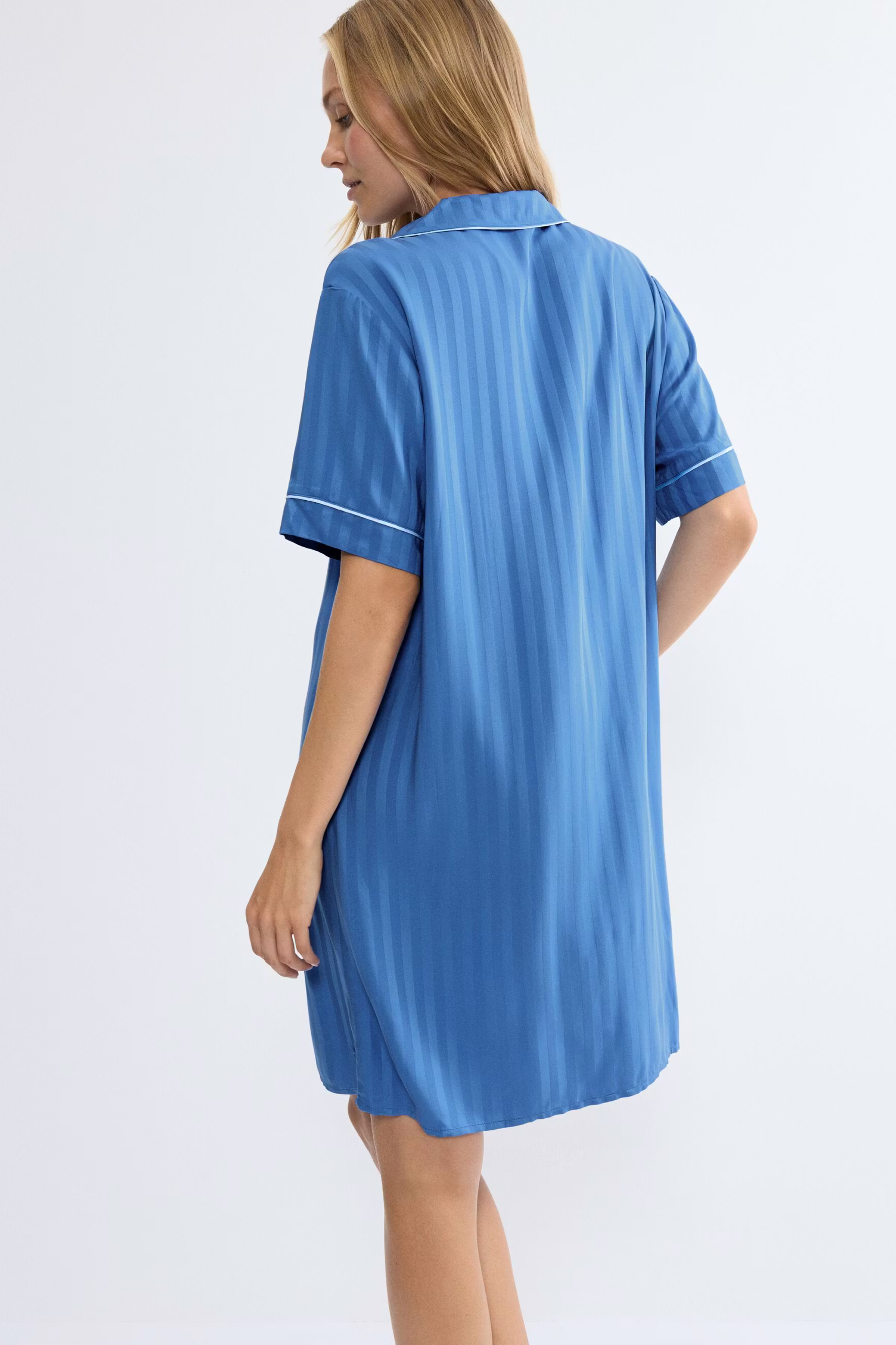 Triumph Nachthemd LOOKBOOK BACK 40500323-T005J