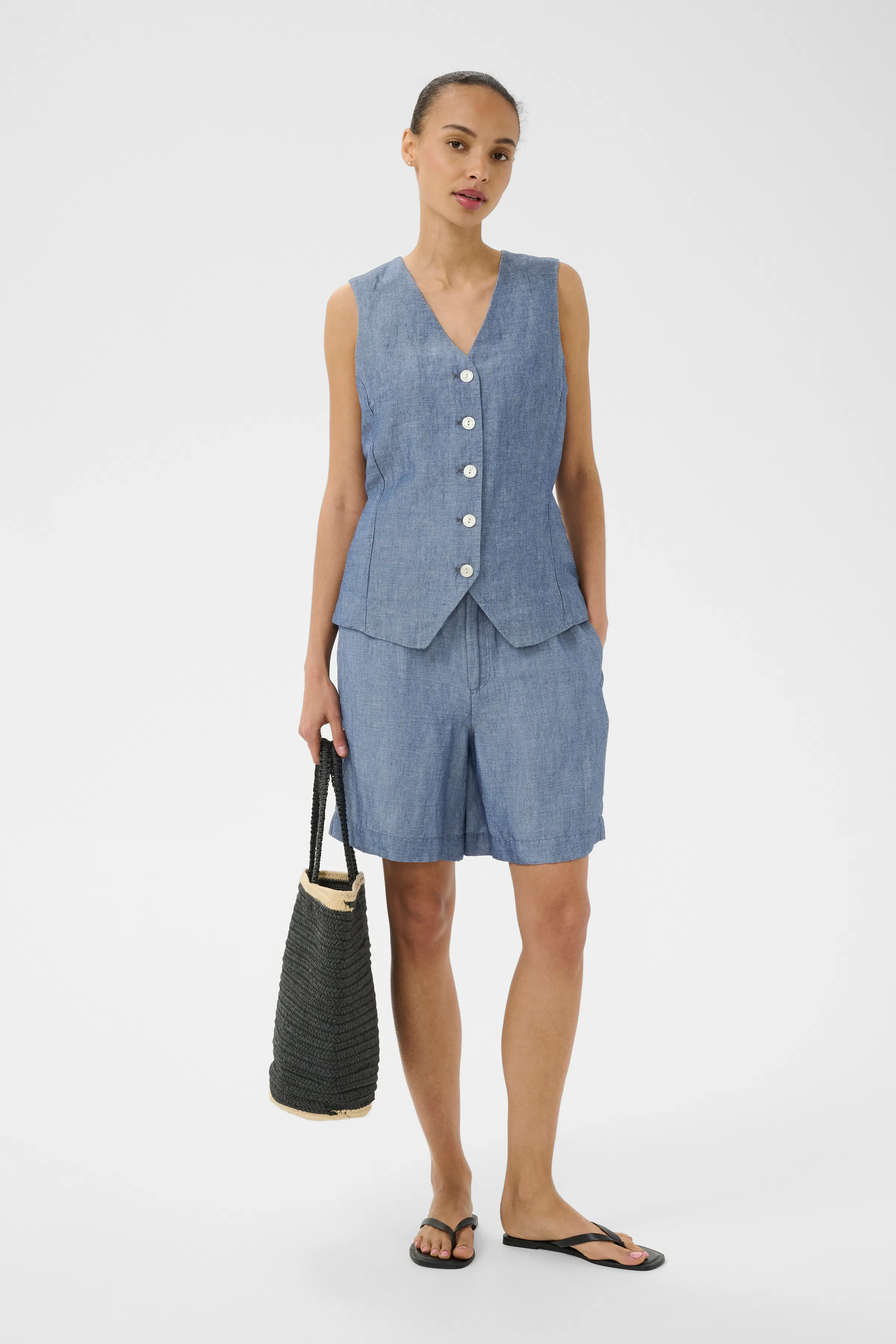 BintaPW Waistcoat LOOKBOOK FRONT 30310520-304972