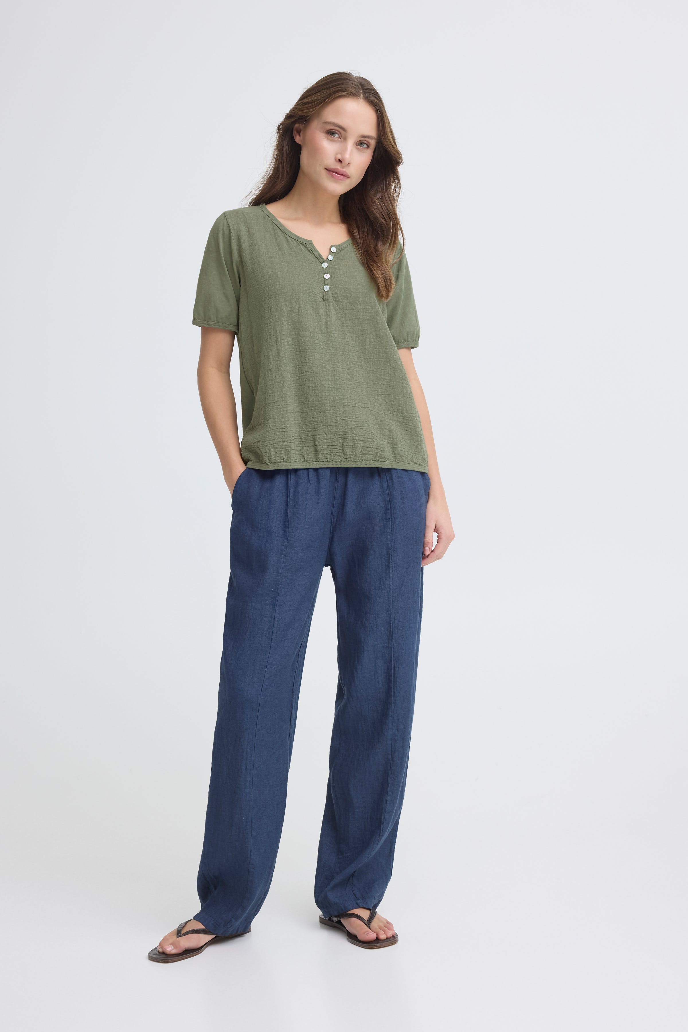 SBALEXA T-shirt LOOKBOOK FRONT 22101169-180515