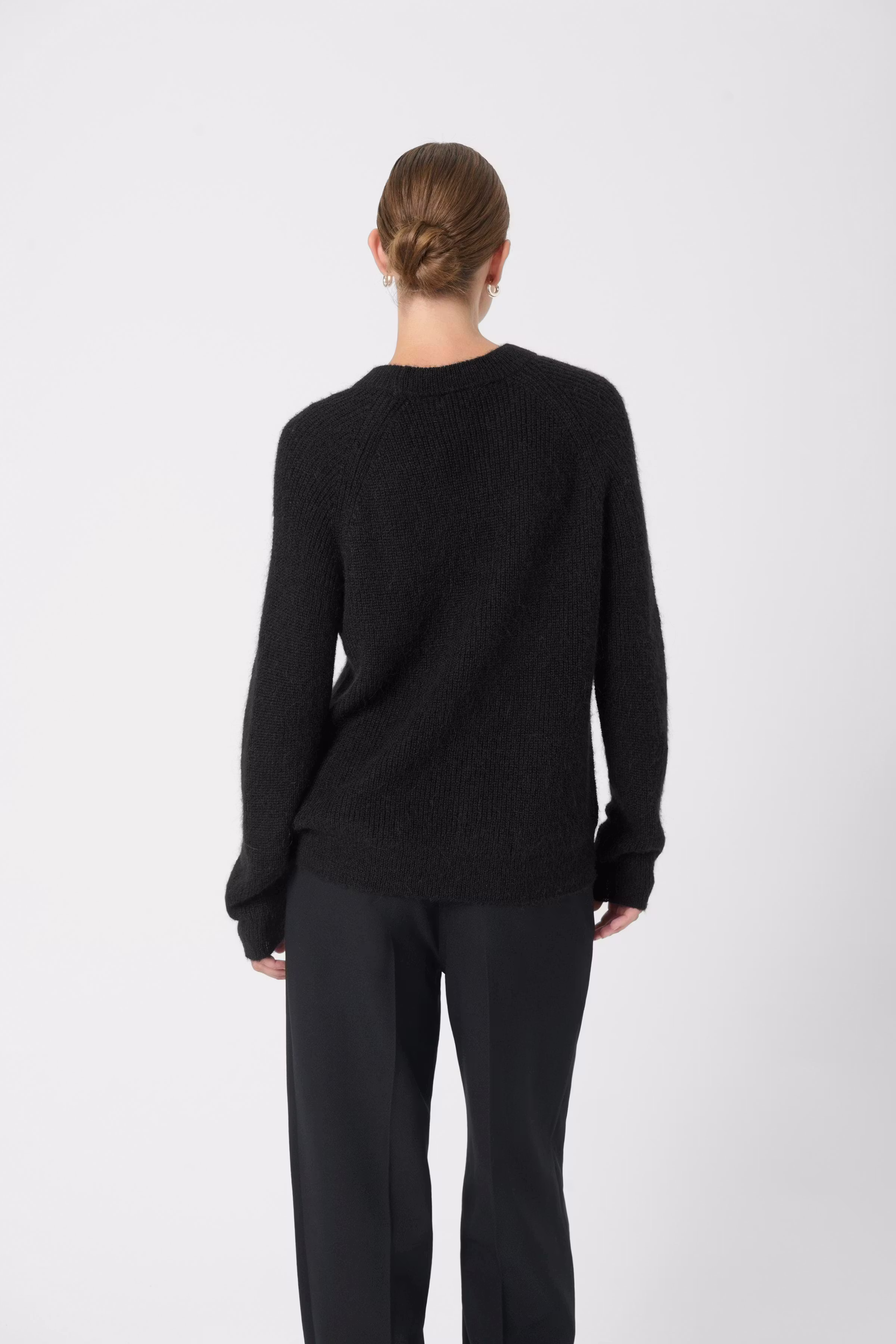 SLTuesday Pullover LOOKBOOK BACK 30406265-194008