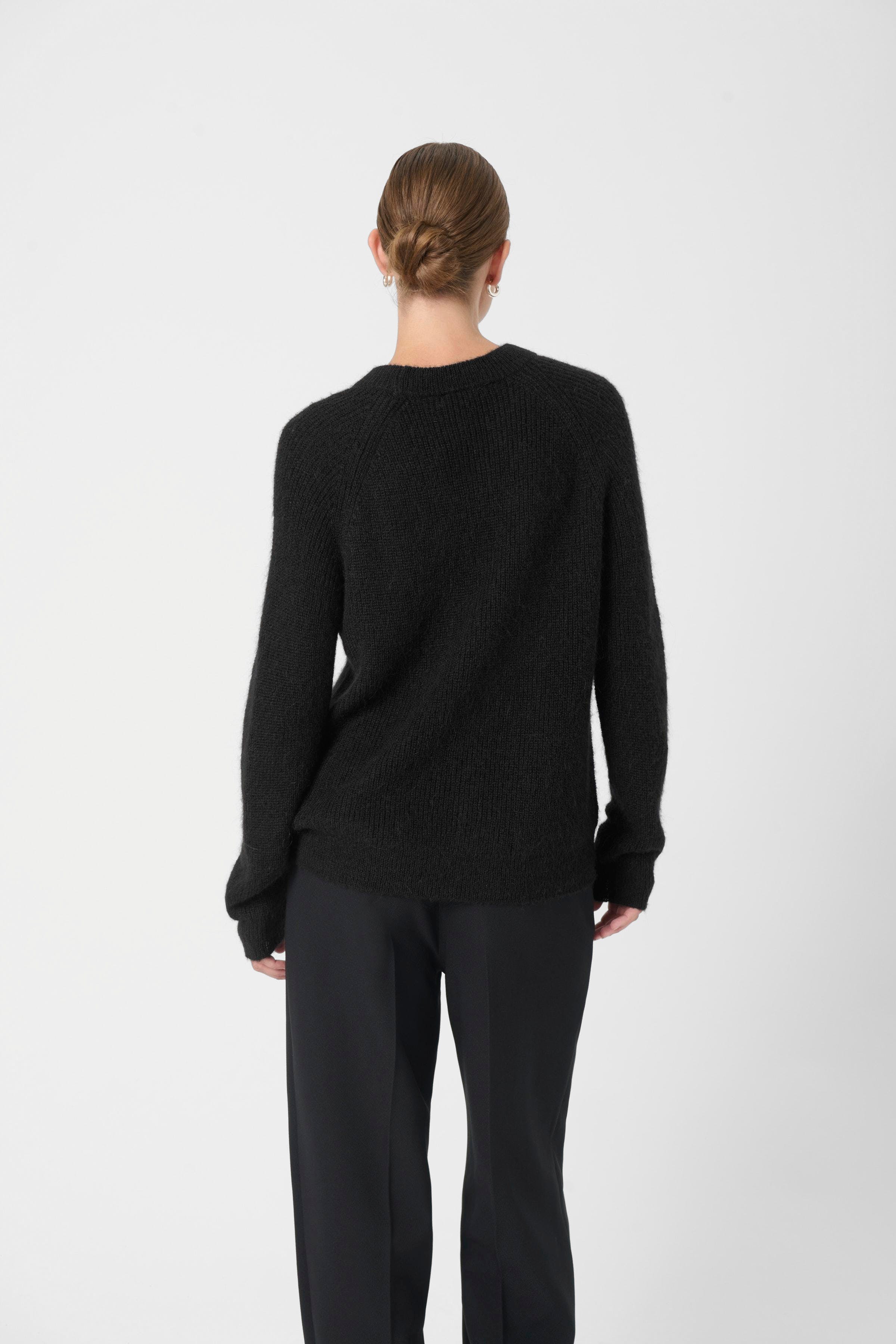 SLTuesday Pullover LOOKBOOK BACK 30406265-194008