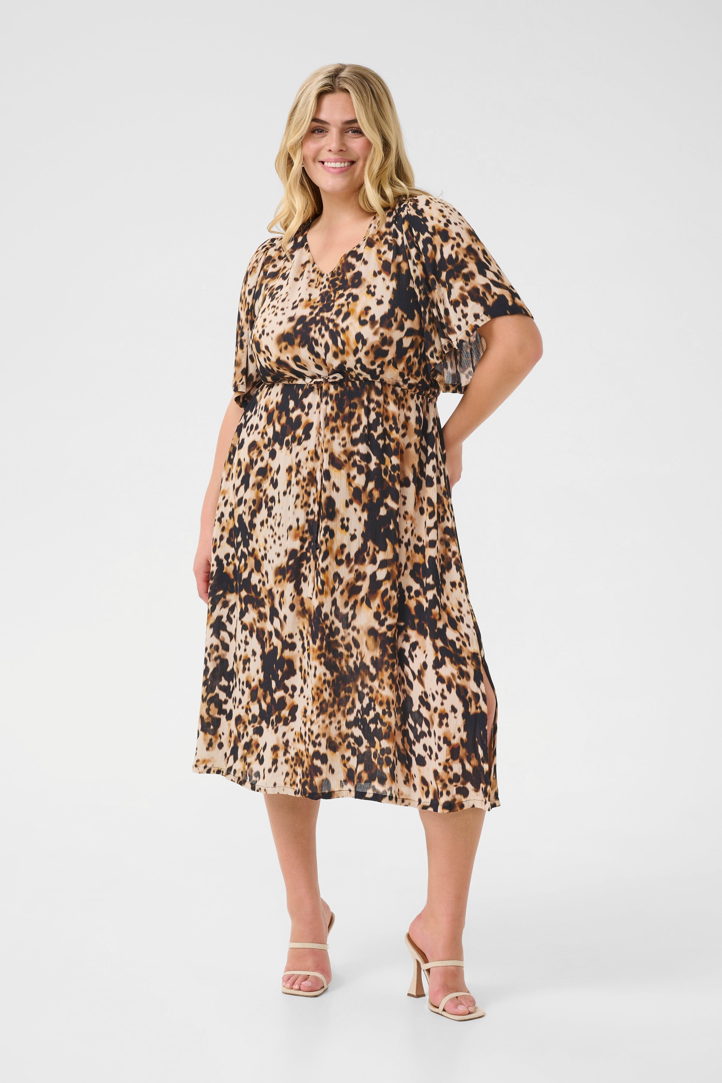 KCami Kleid LOOKBOOK FRONT 10582353-107550