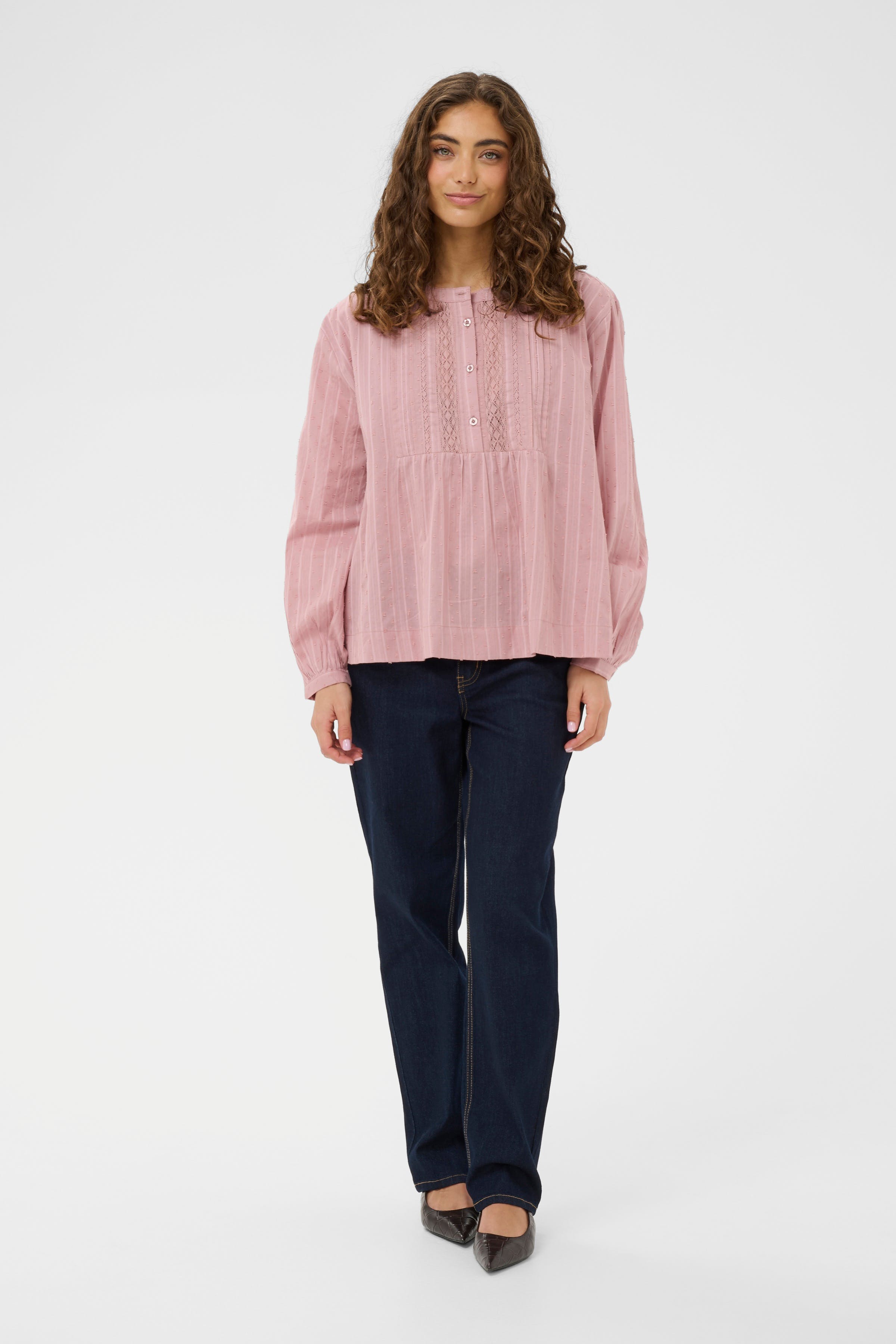 CUbirna Blouse LOOKBOOK FRONT 50112666-161806