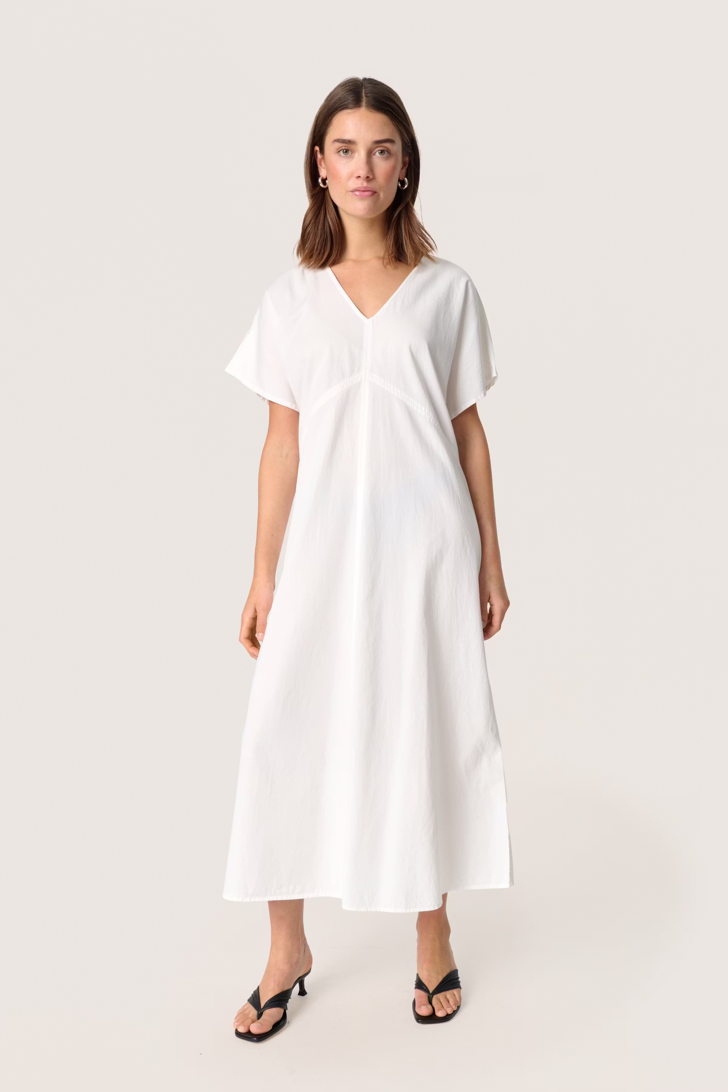 SLBamone Klänning LOOKBOOK FRONT 30408384-111001