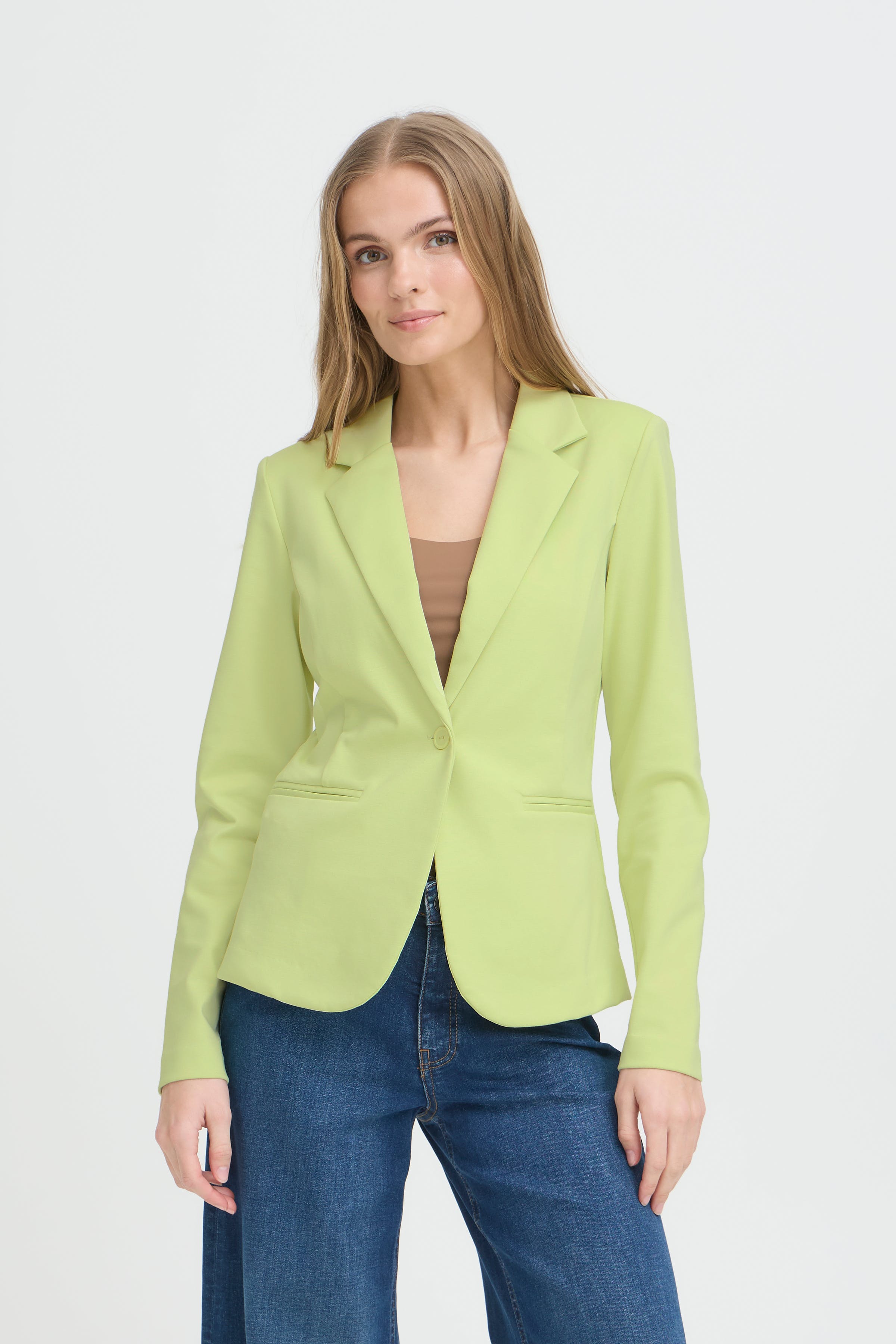 IHKATE Blazer LOOKBOOK FRONT 20101801-130317