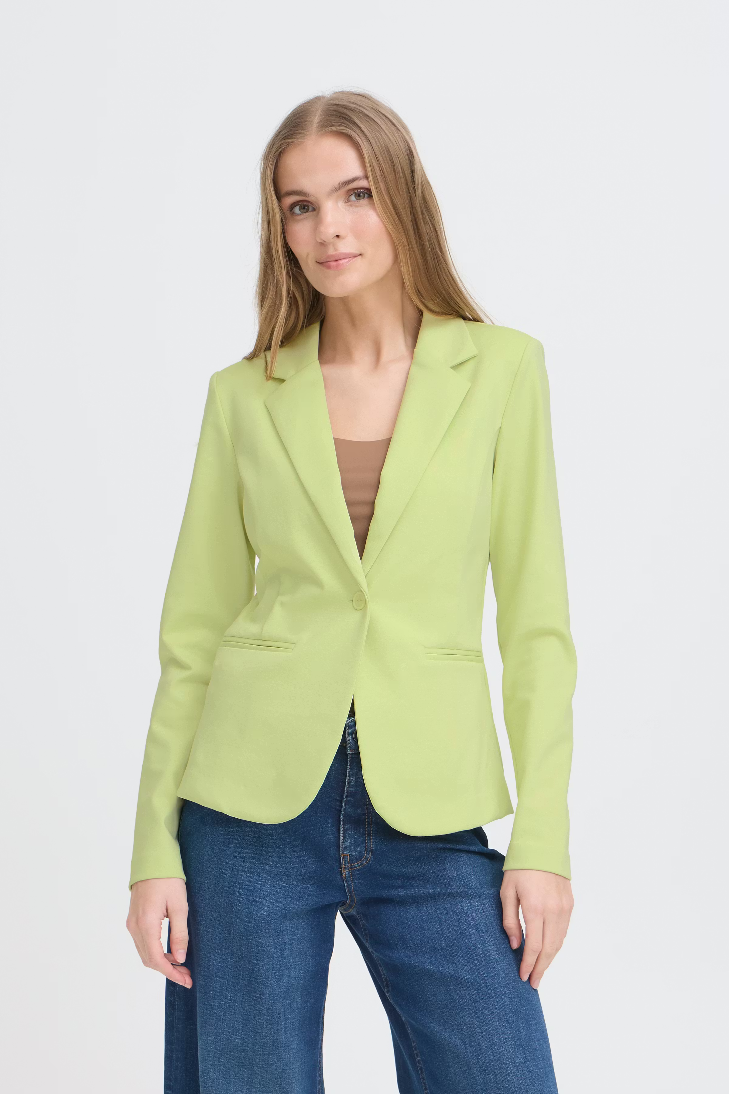 IHKATE Blazer LOOKBOOK FRONT 20101801-130317